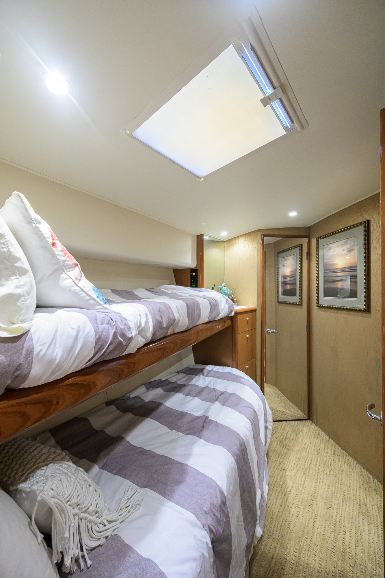 In 2 Deep yacht photo 79