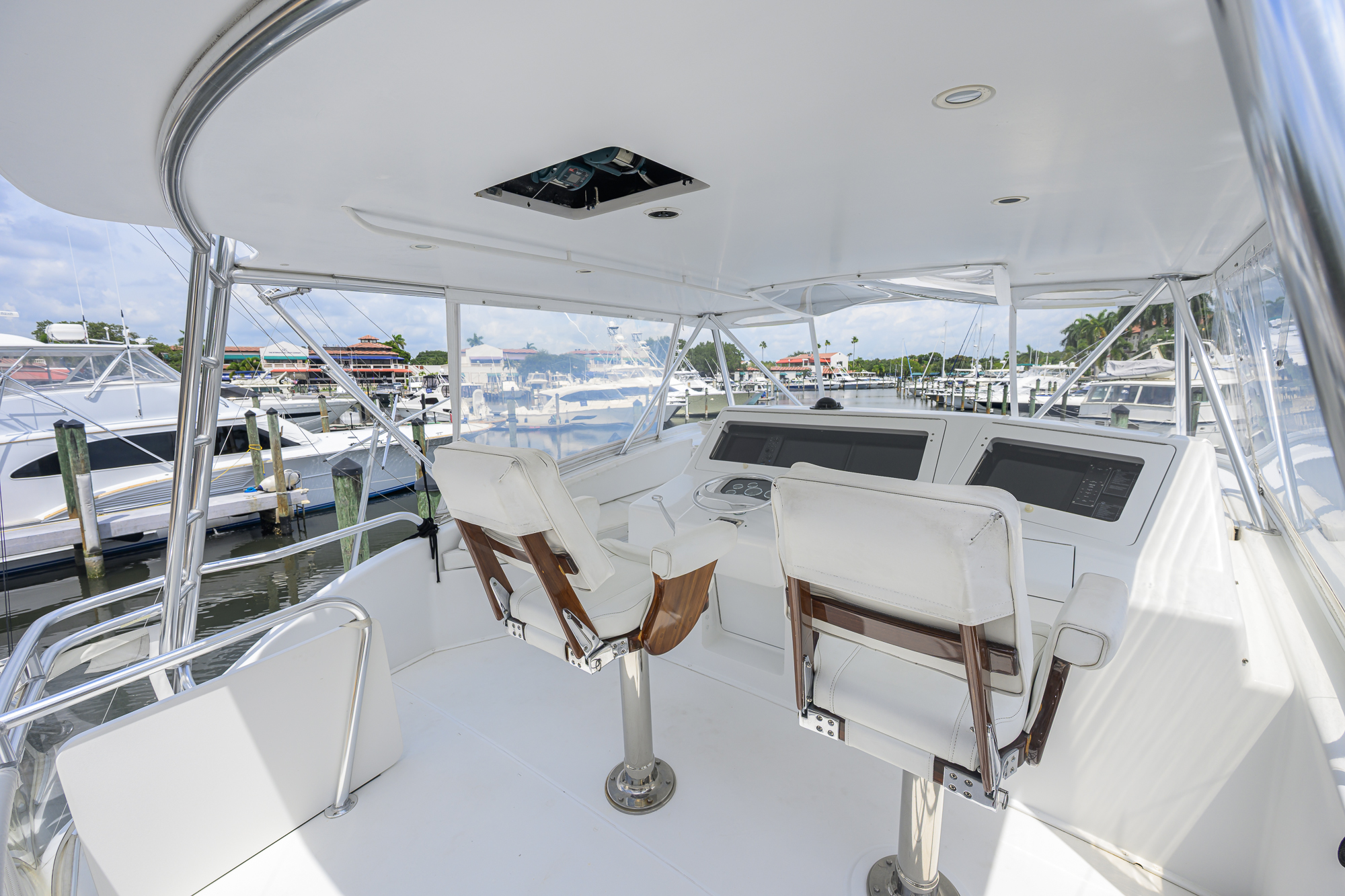 In 2 Deep yacht photo 21