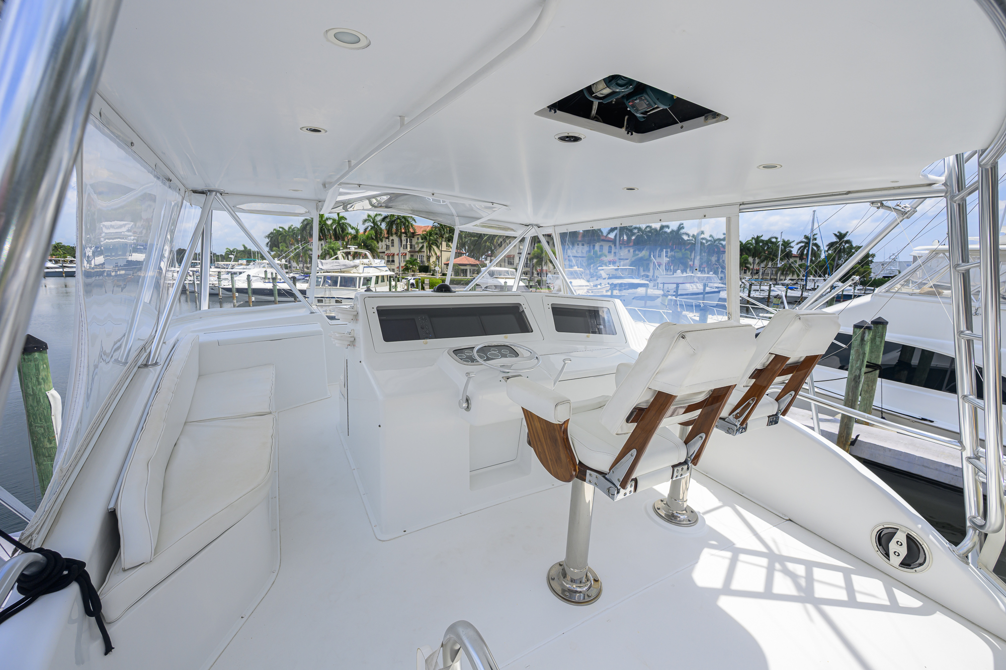 In 2 Deep yacht photo 19
