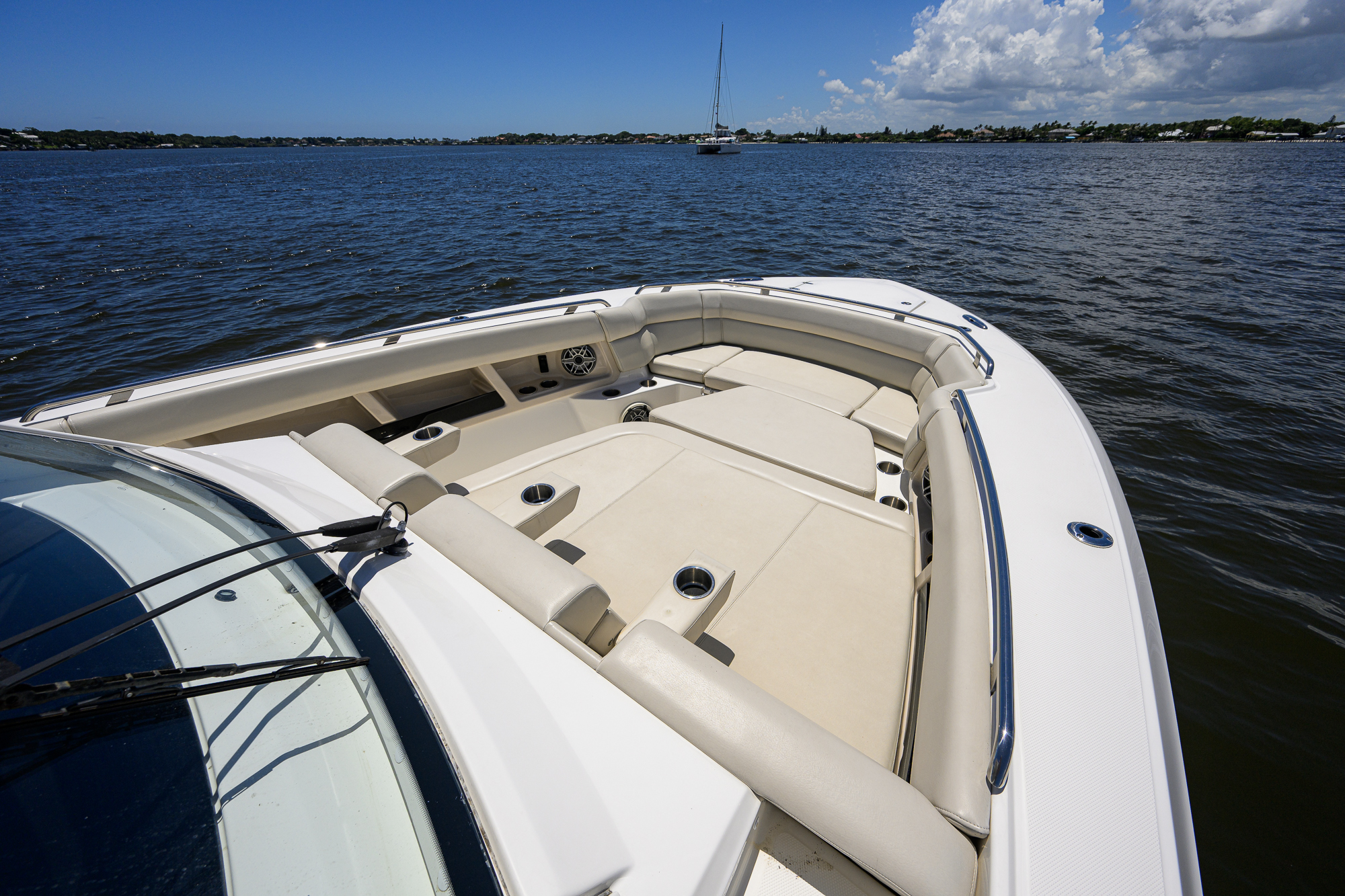 Derryn yacht photo 24
