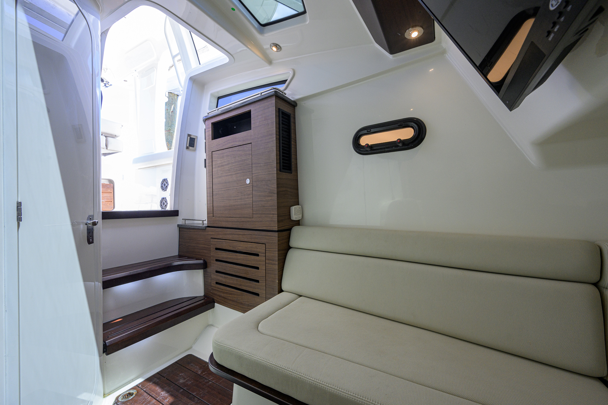 Derryn yacht photo 73