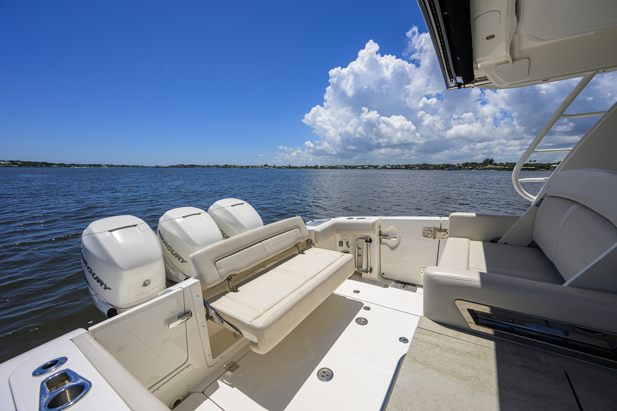 Derryn yacht photo 34