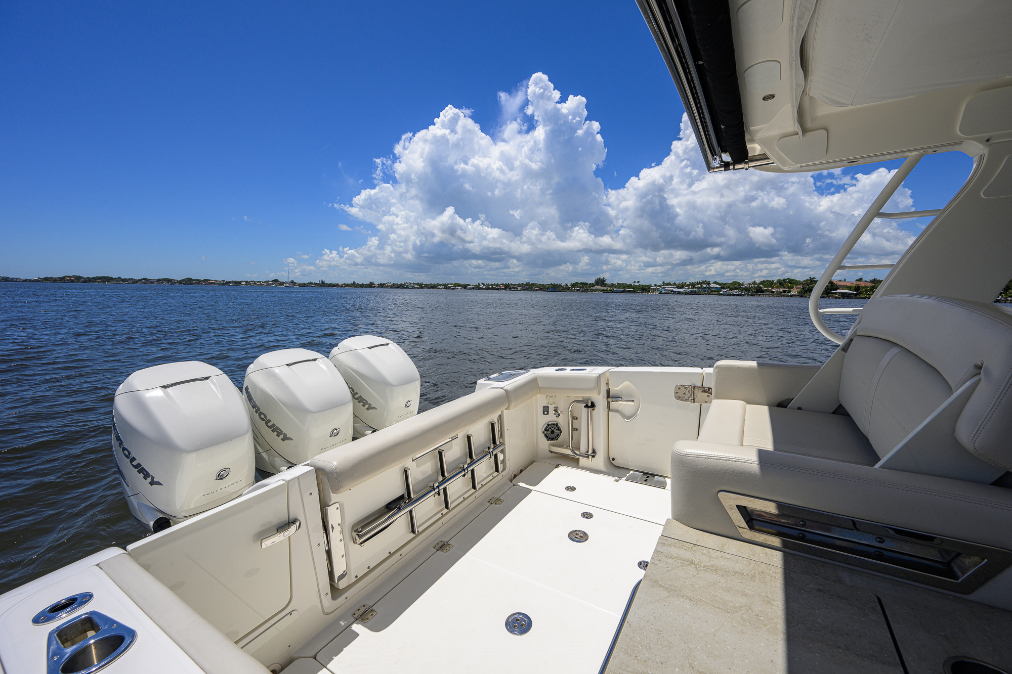 Derryn yacht photo 27