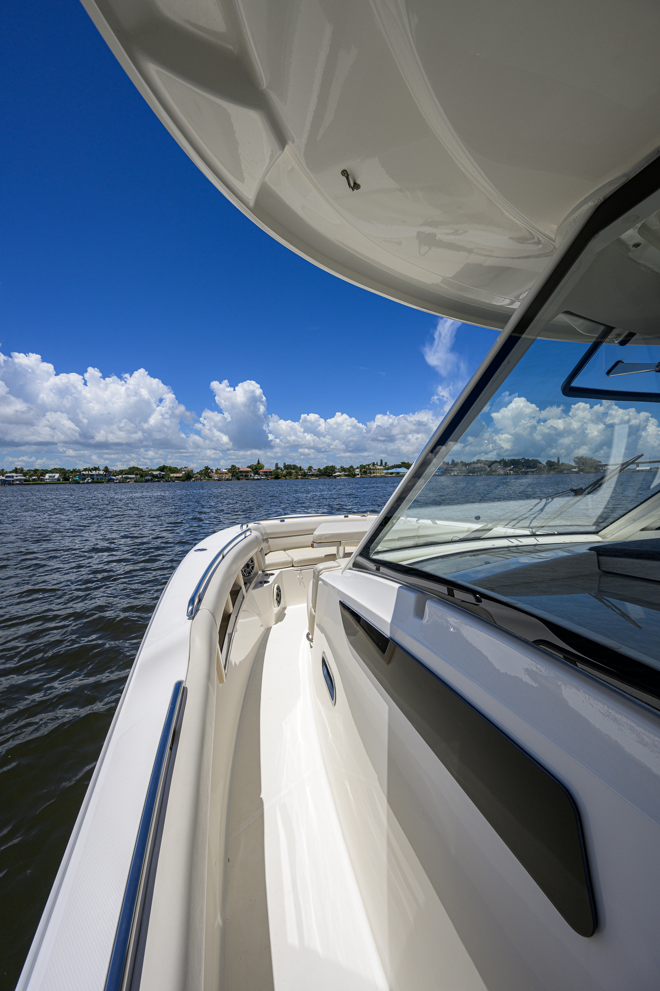 Derryn yacht photo 15
