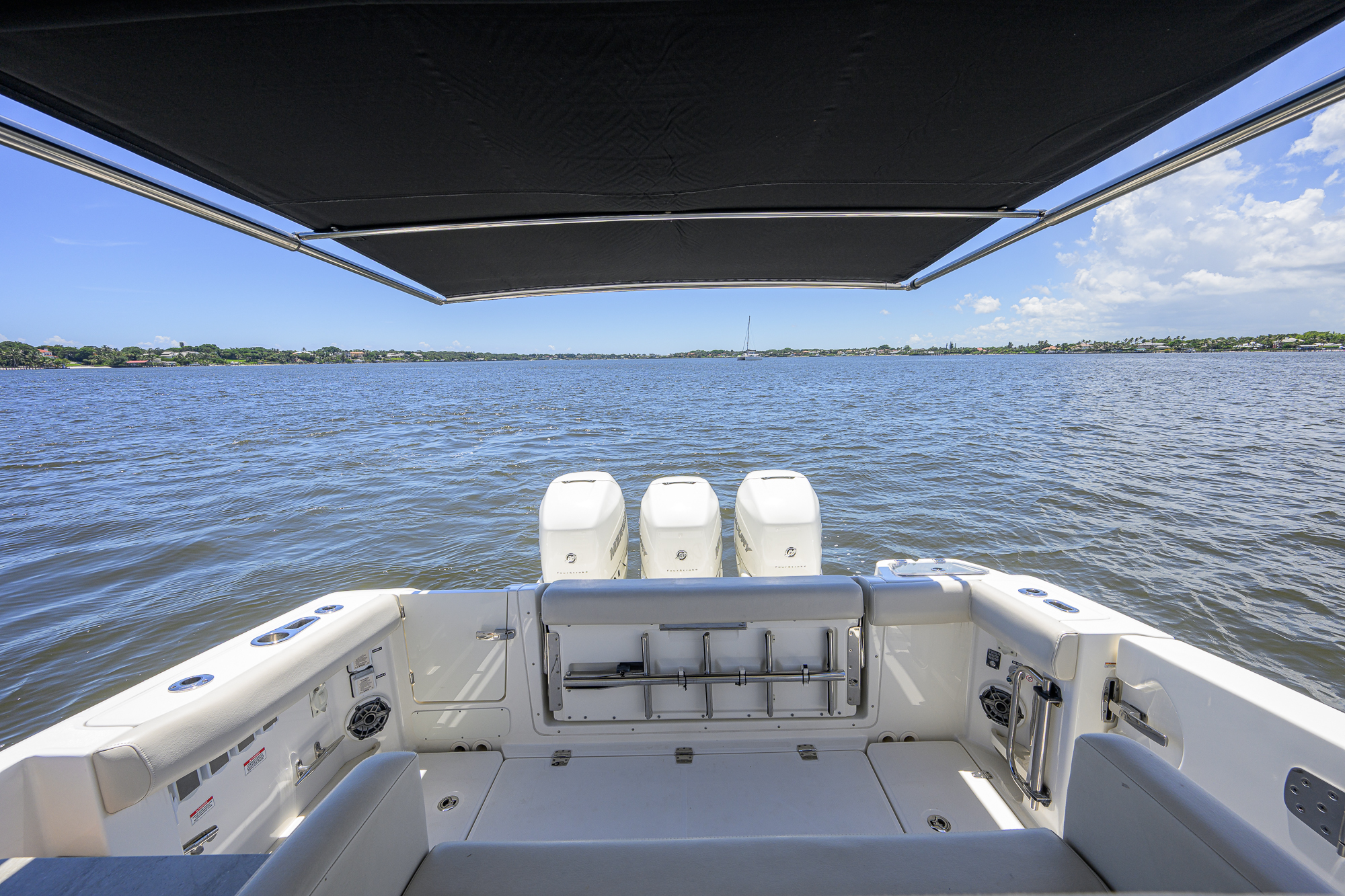 Derryn yacht photo 44