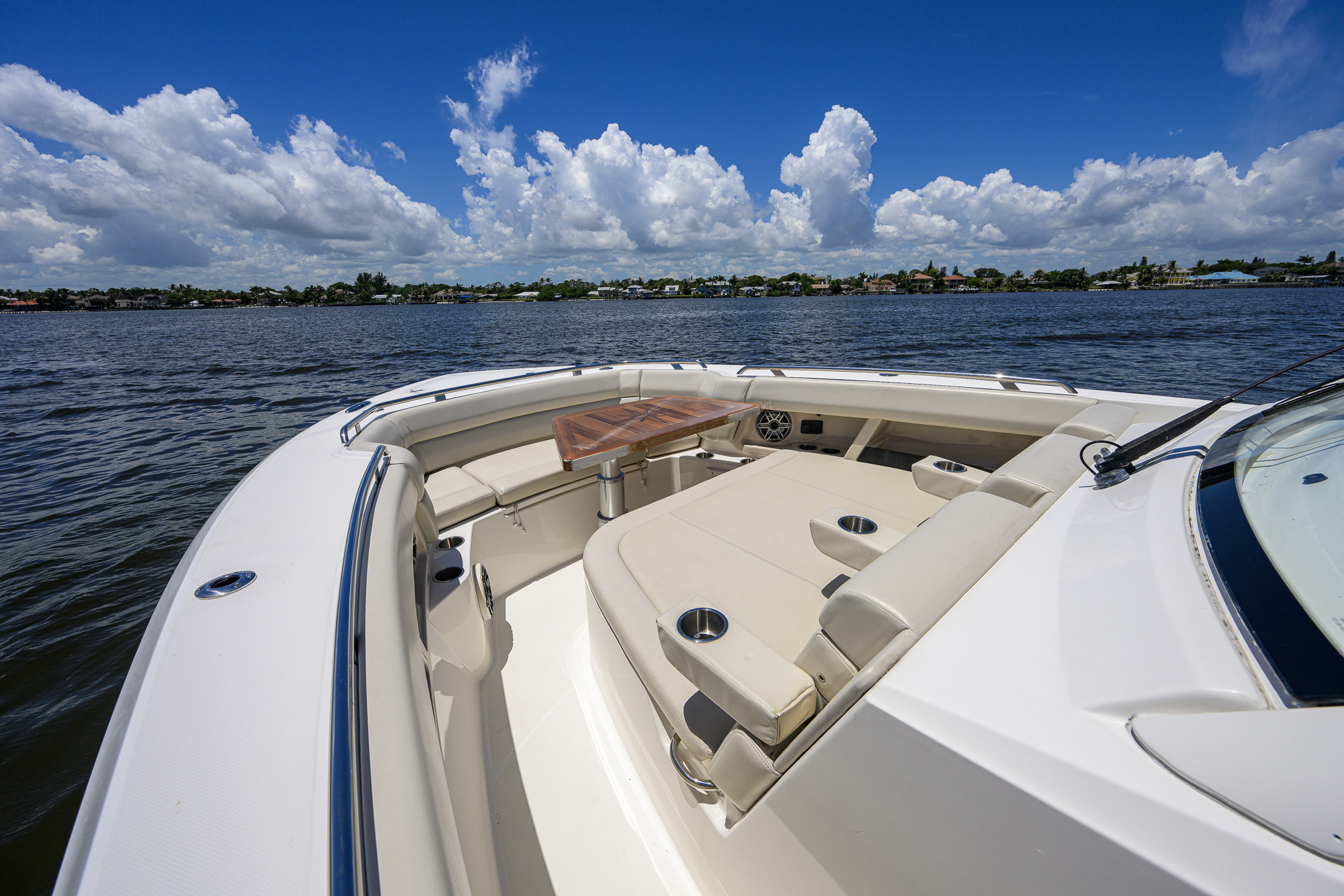 Derryn yacht photo 16