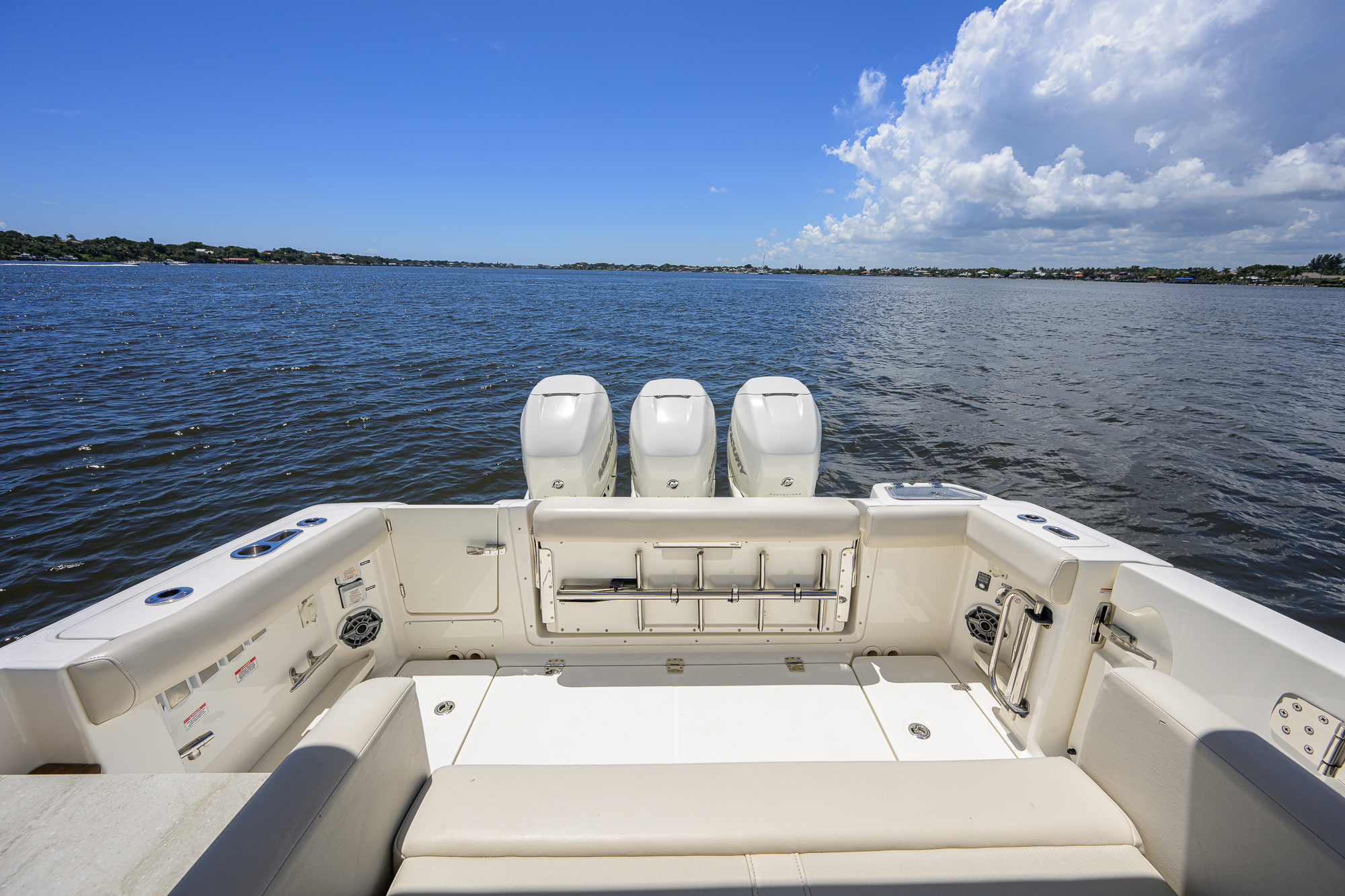 Derryn yacht photo 26