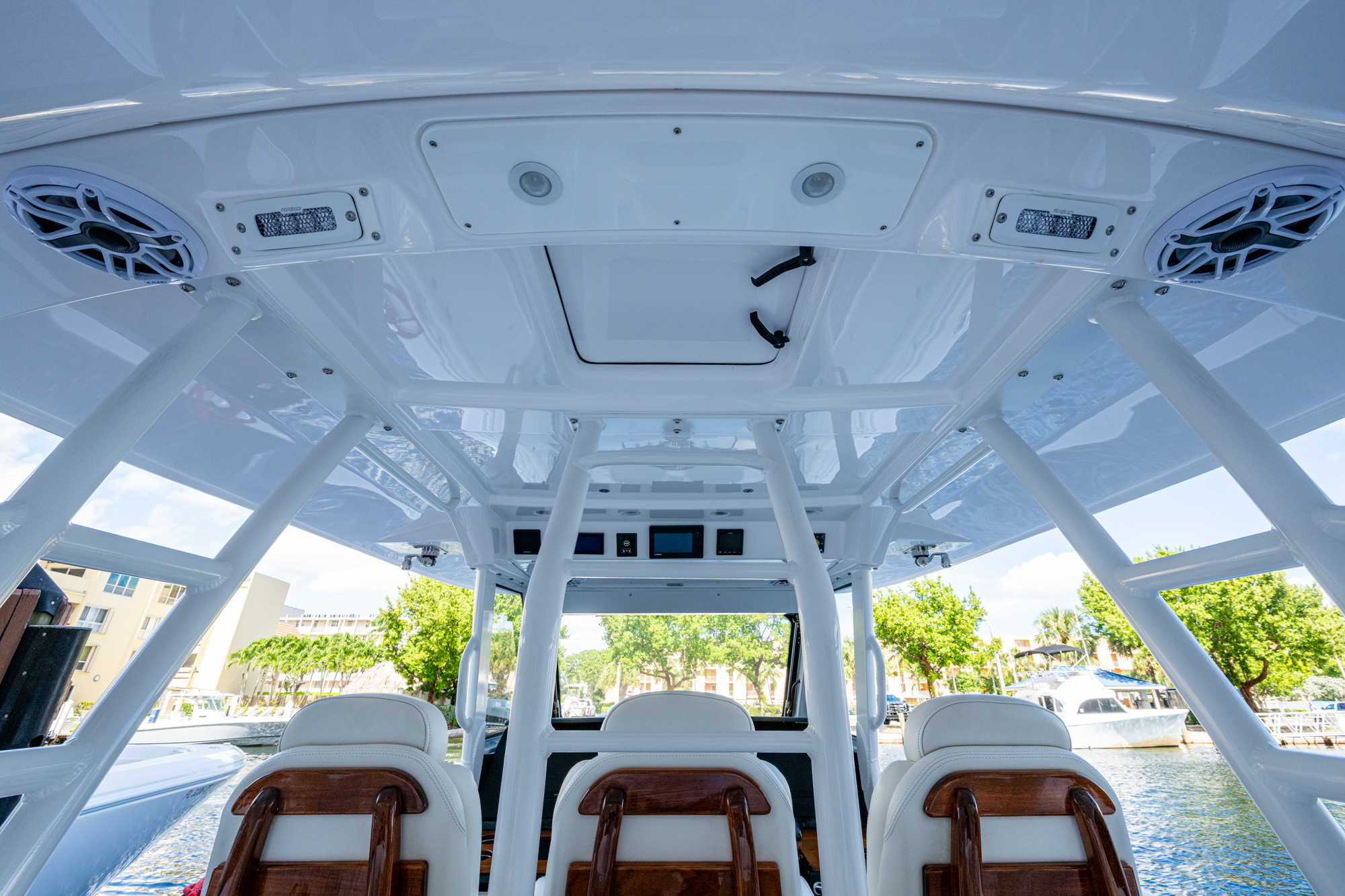 REELHot yacht photo 20