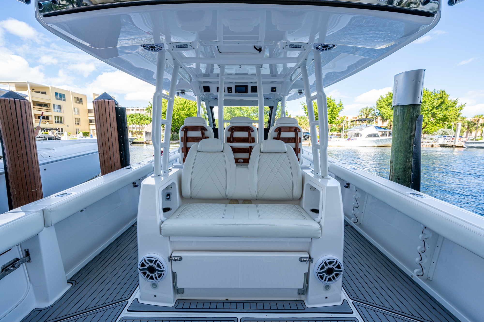REELHot yacht photo 17