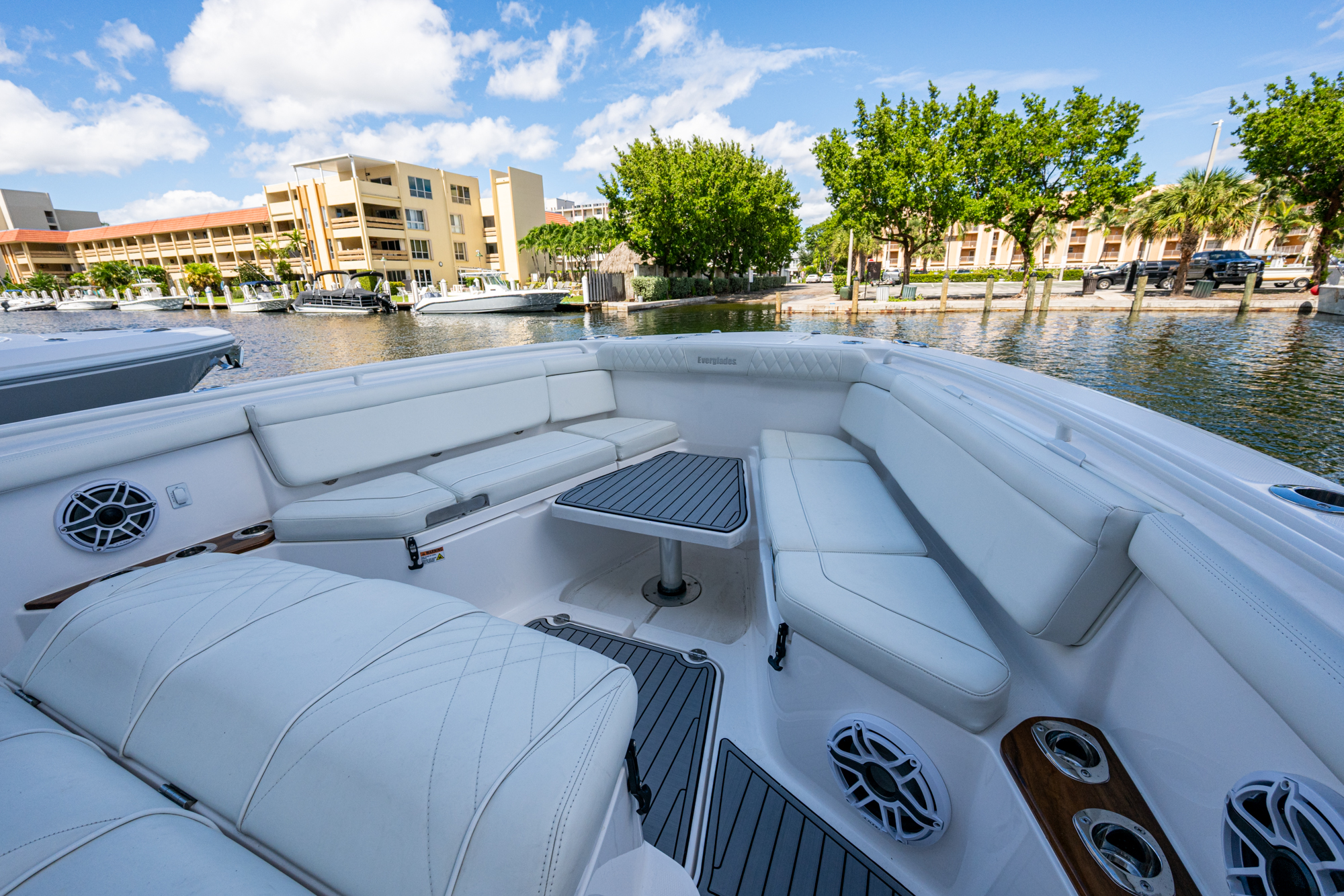 REELHot yacht photo 38