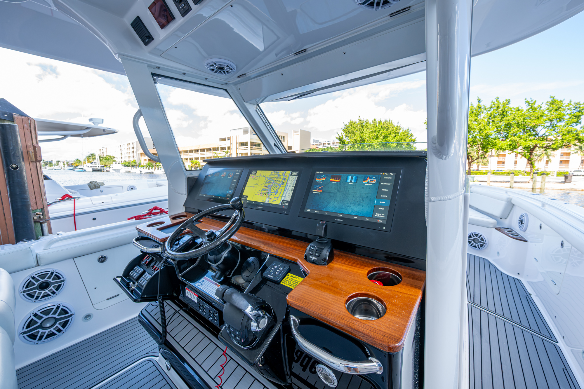 REELHot yacht photo 42
