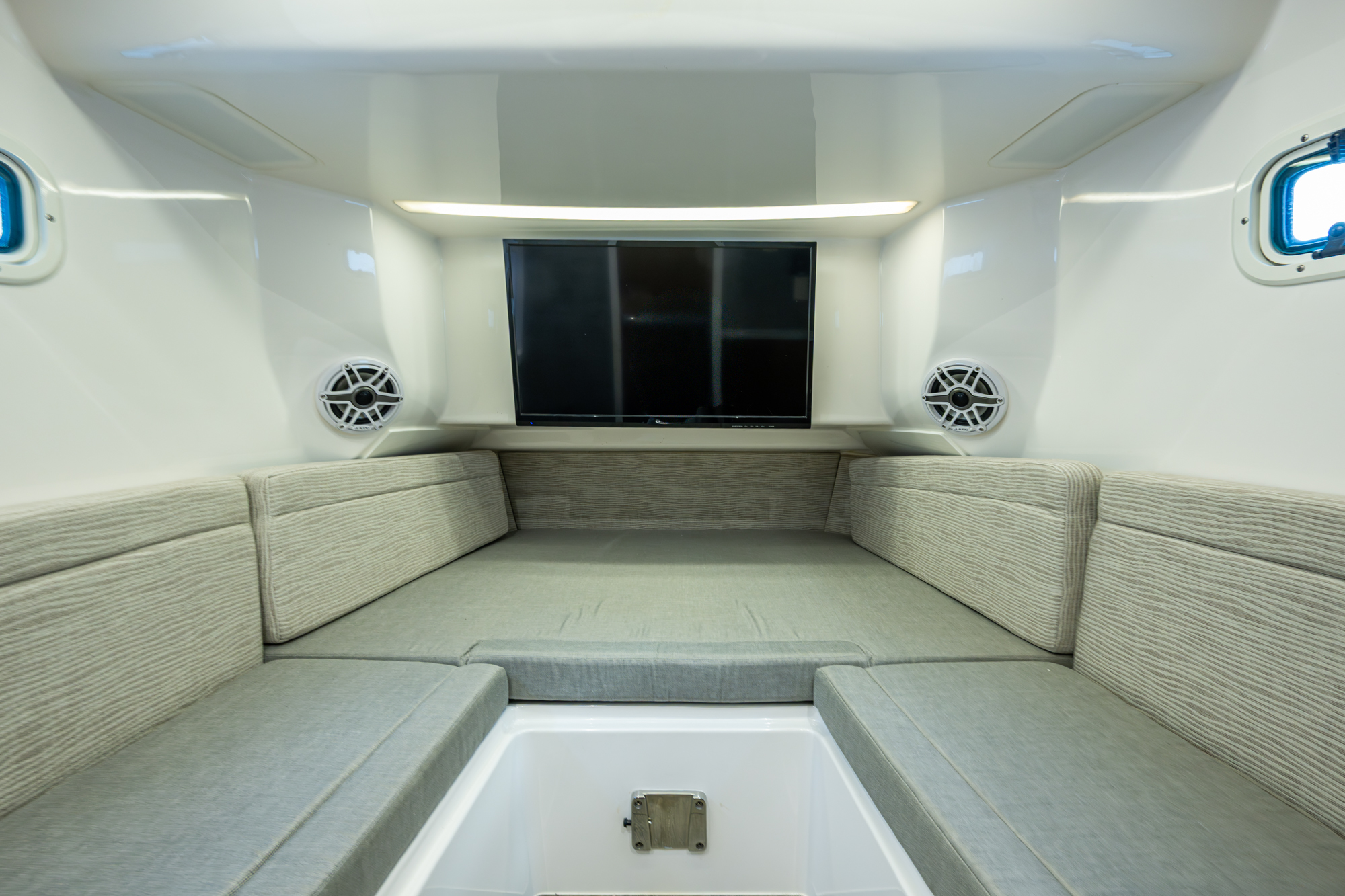 REELHot yacht photo 50