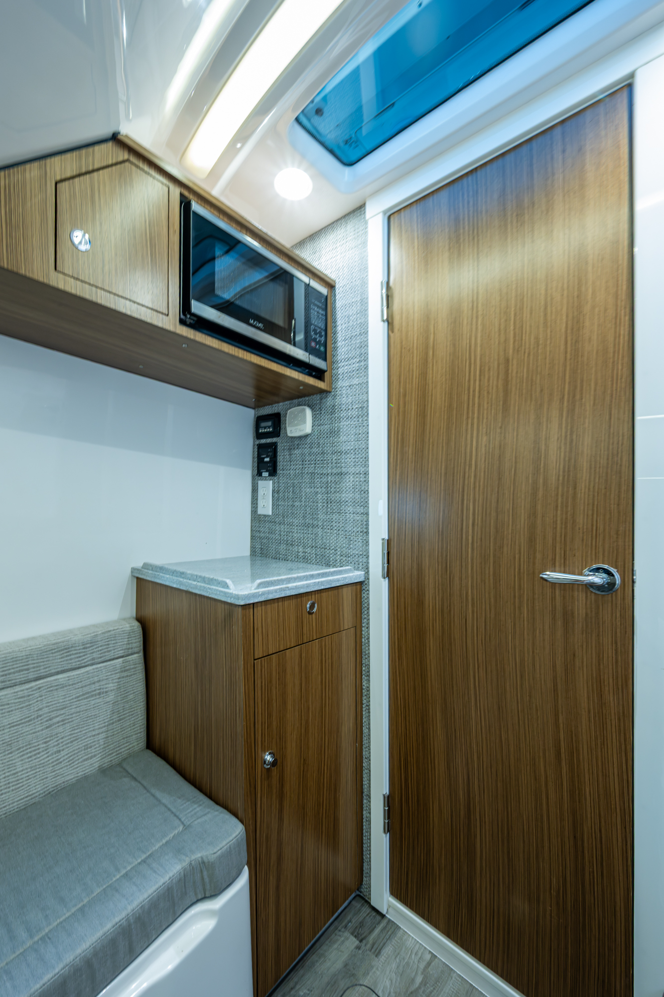 REELHot yacht photo 47