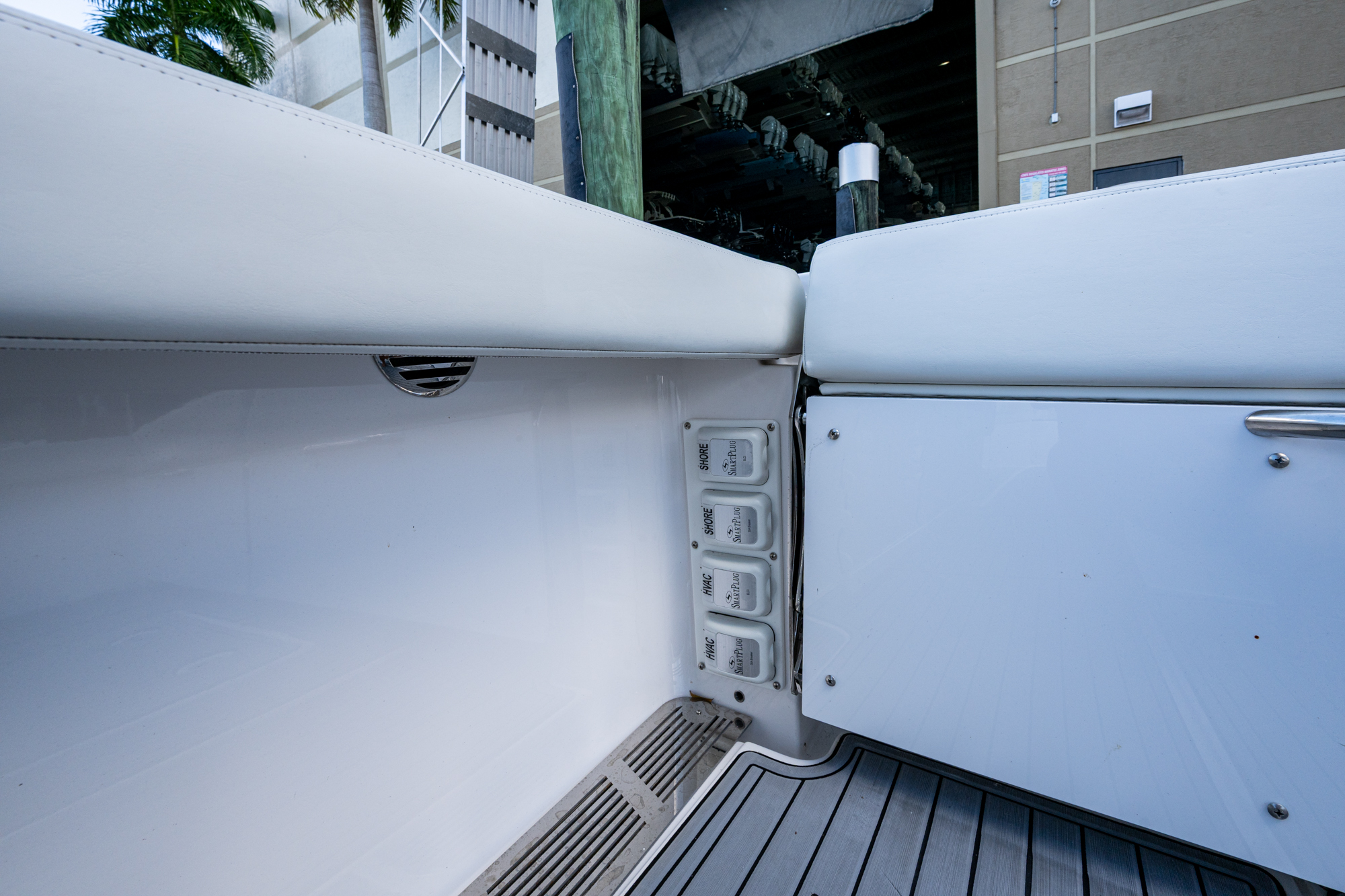 REELHot yacht photo 31
