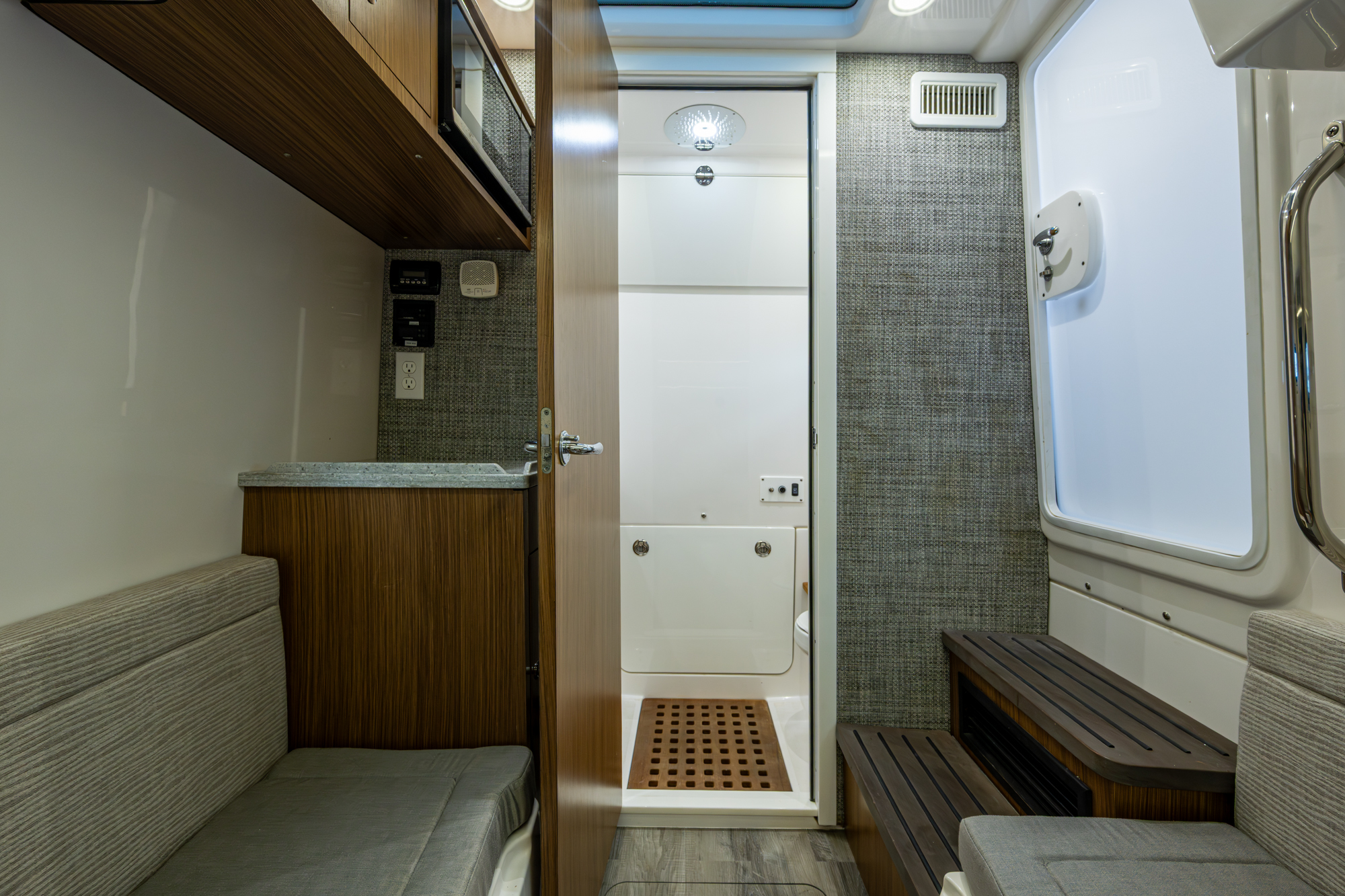 REELHot yacht photo 49