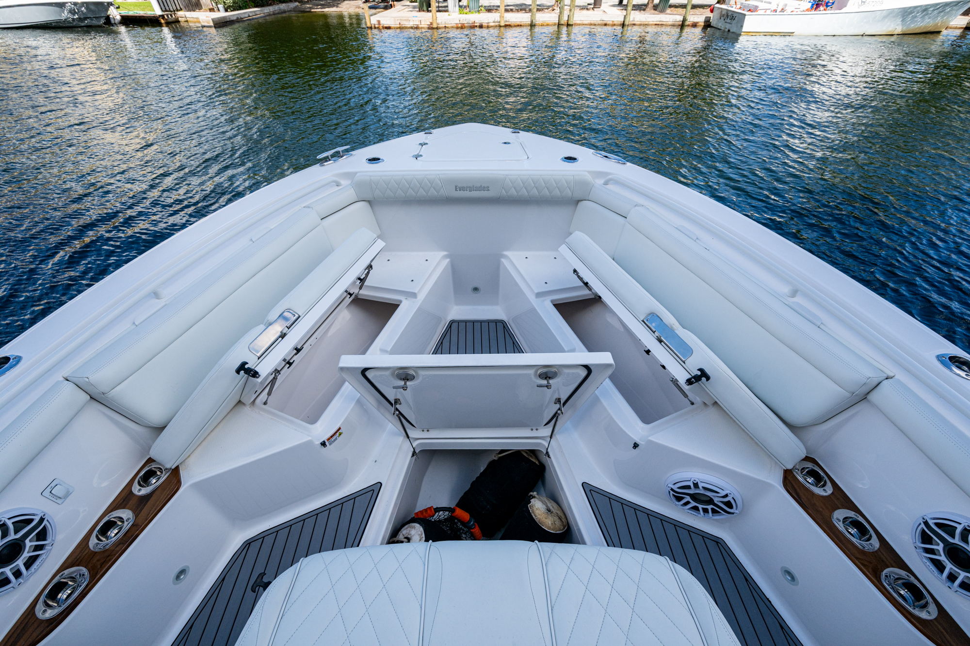 REELHot yacht photo 1