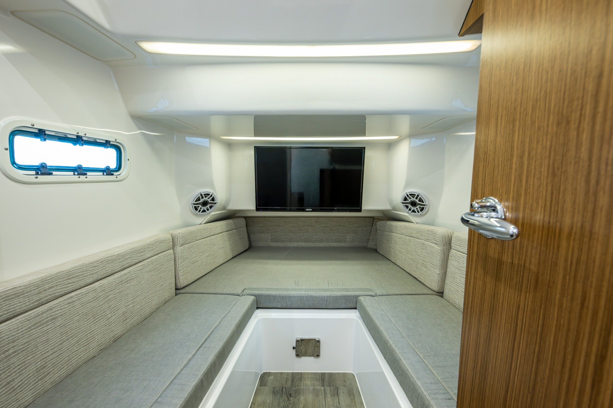 REELHot yacht photo 48