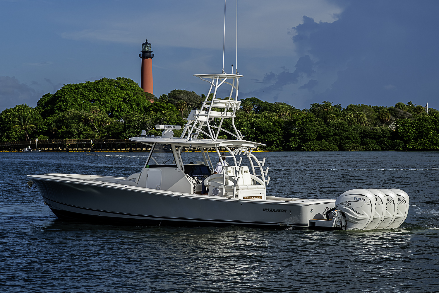 Regulator yacht photo 17
