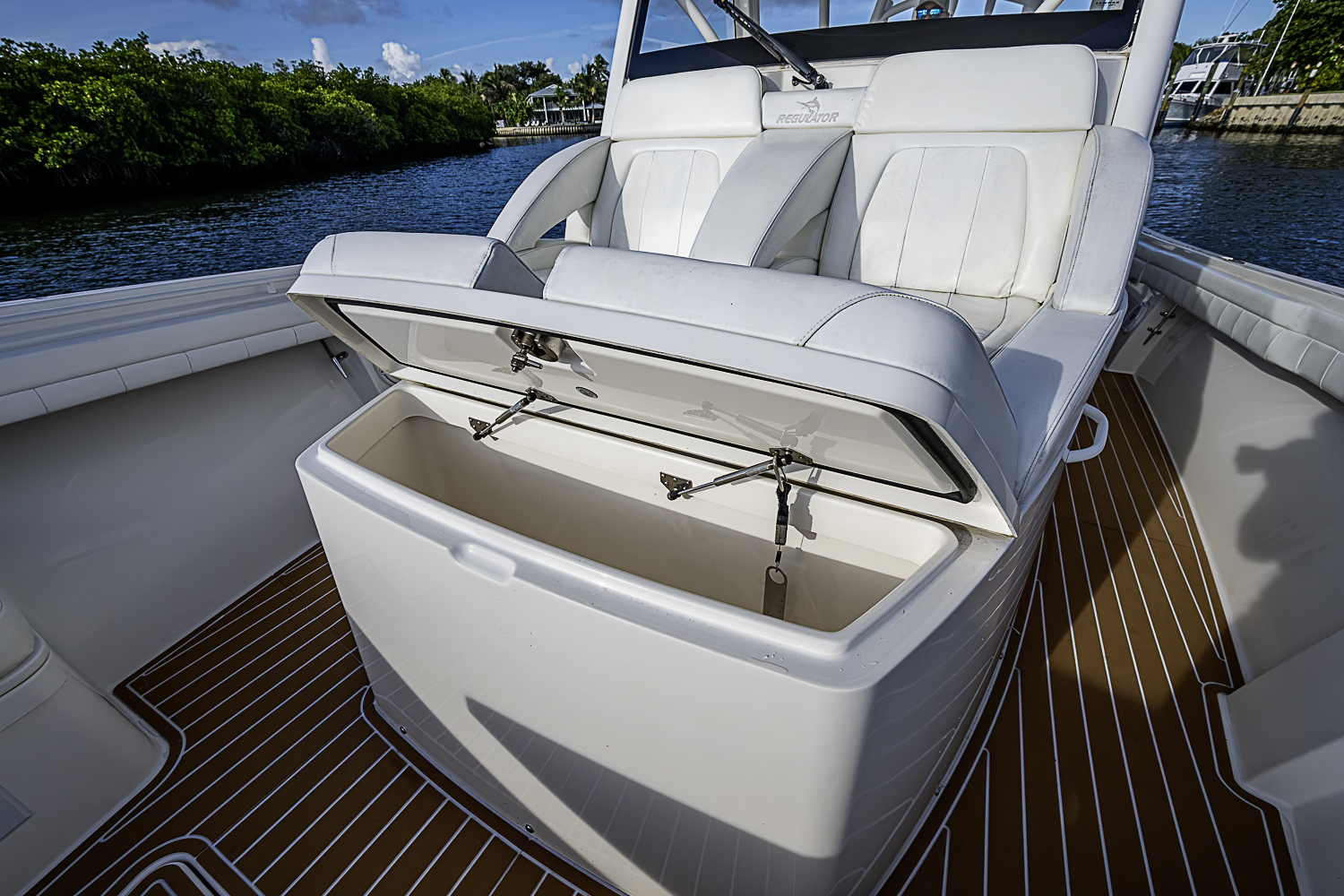 Regulator yacht photo 31