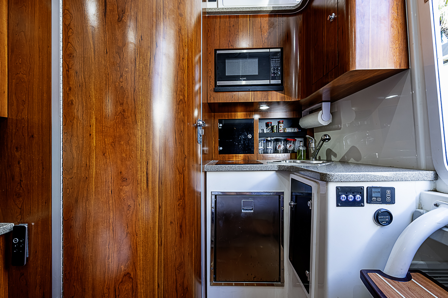 Regulator yacht photo 66