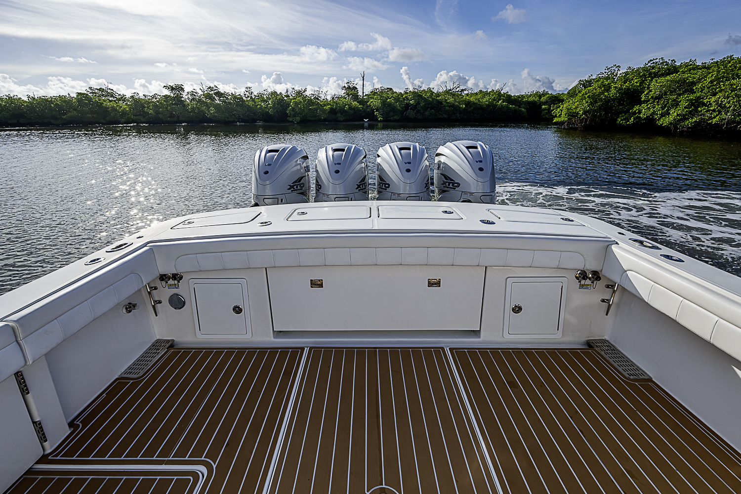 Regulator yacht photo 40