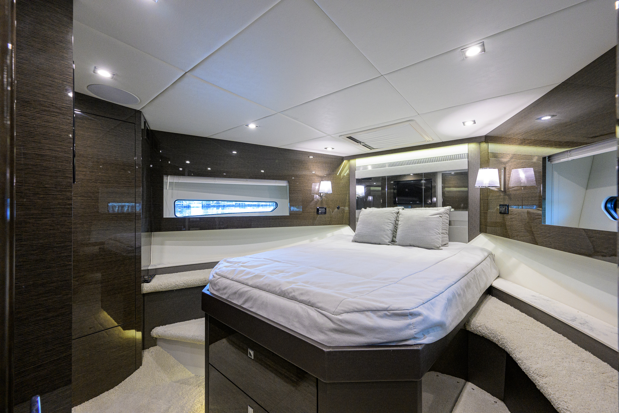4th Quarter yacht photo 83