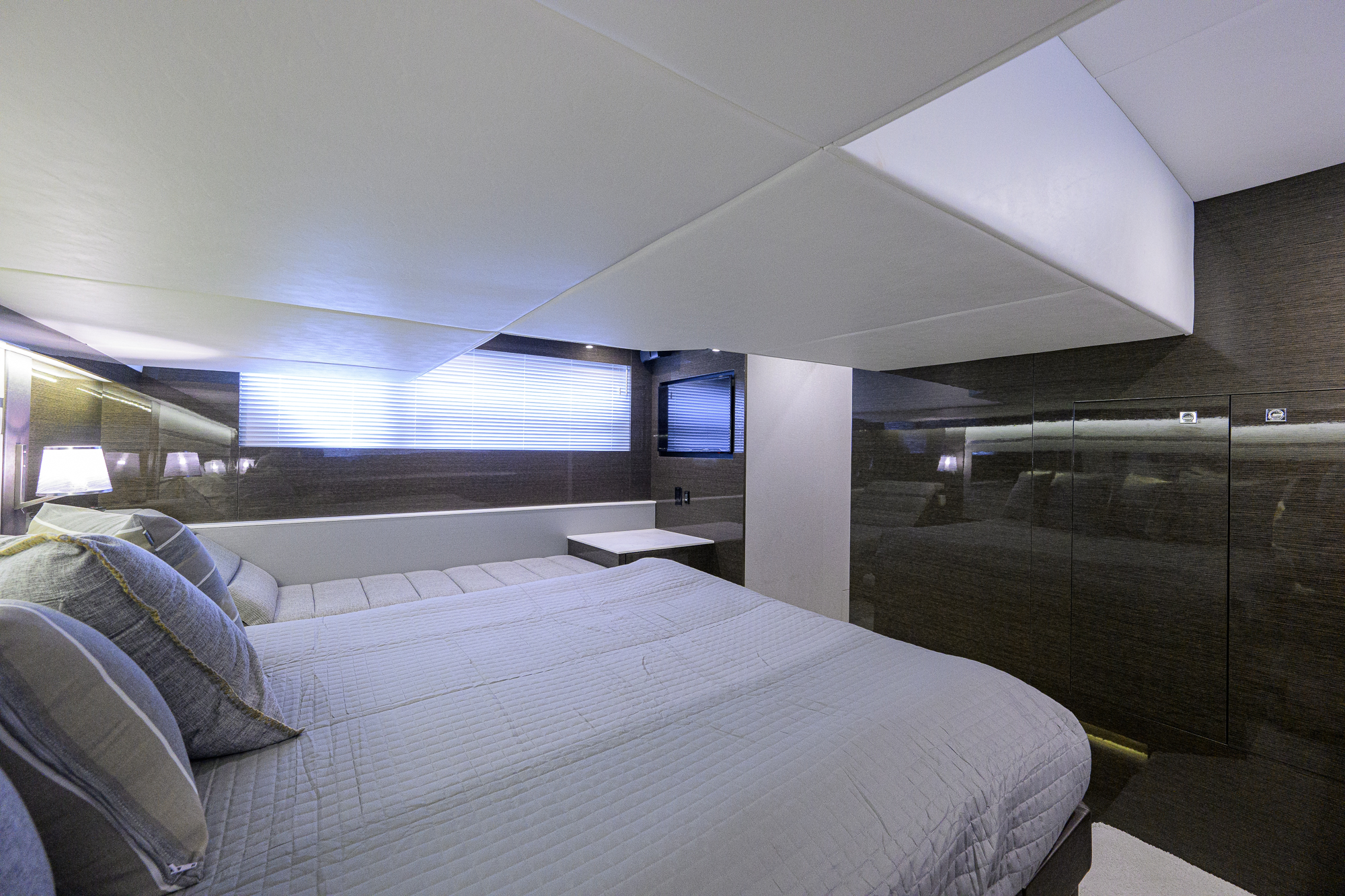 4th Quarter yacht photo 95