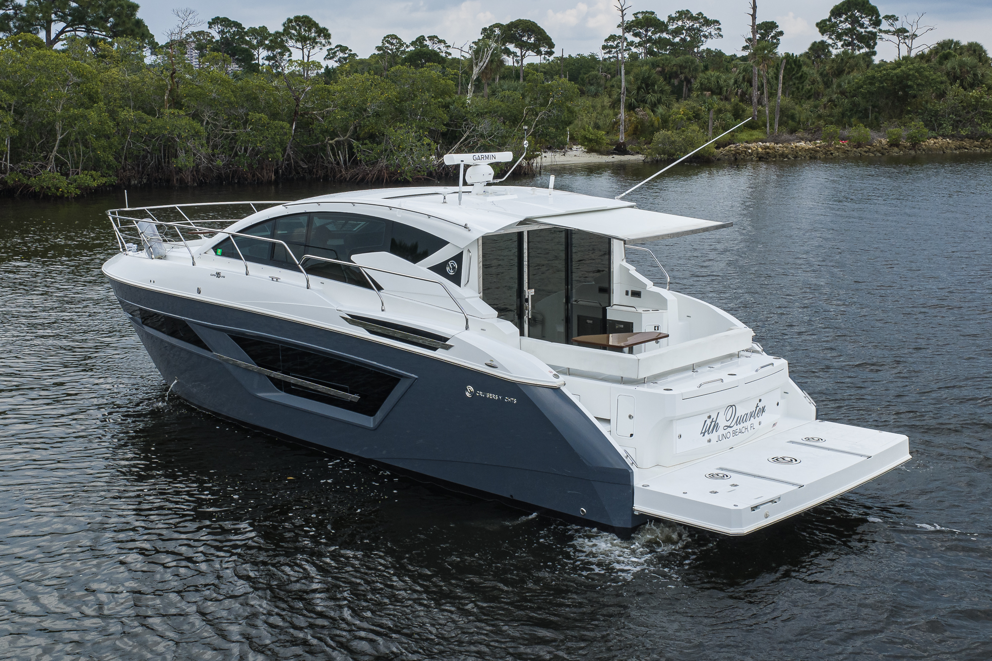 4th Quarter yacht photo 11