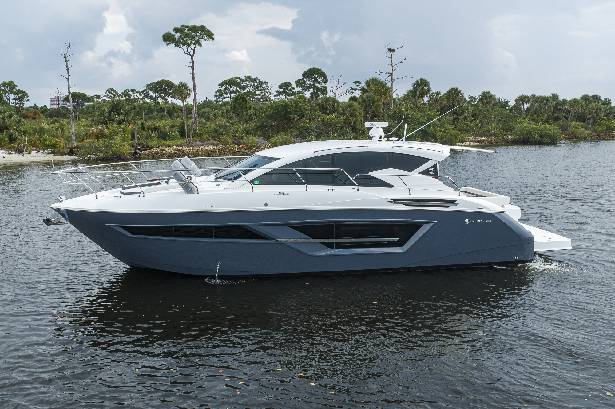 4th Quarter yacht photo 9