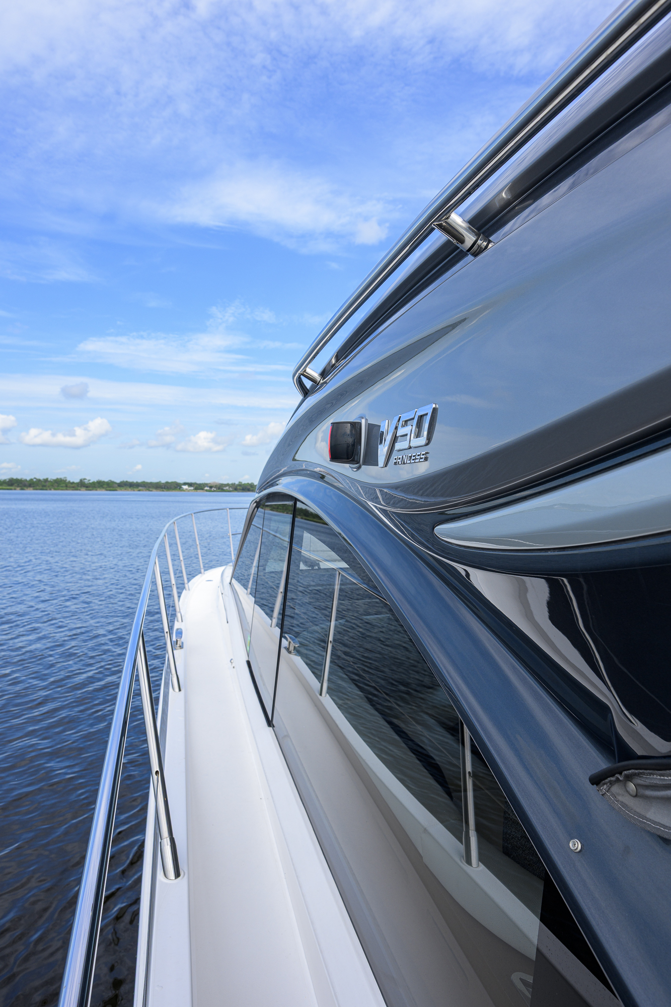 Crown yacht photo 32