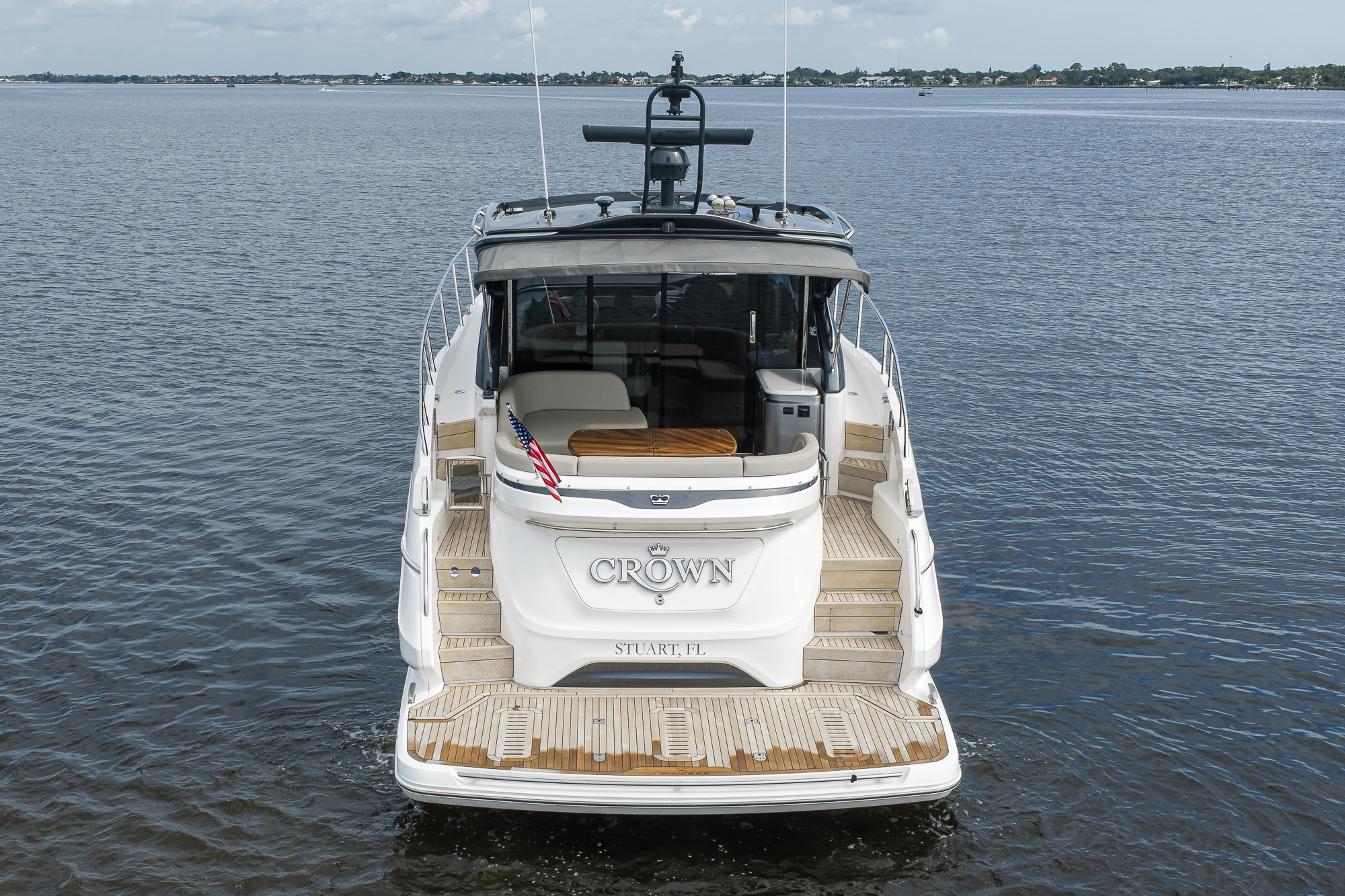 Crown yacht photo 22