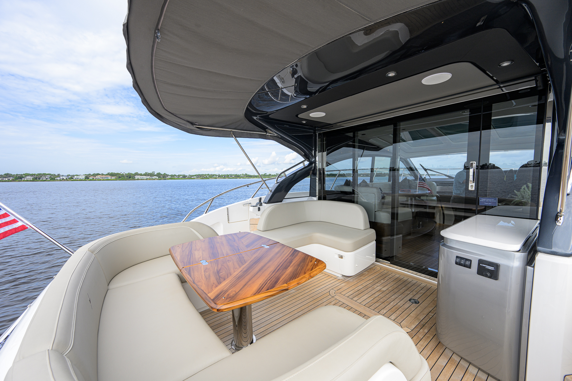 Crown yacht photo 50