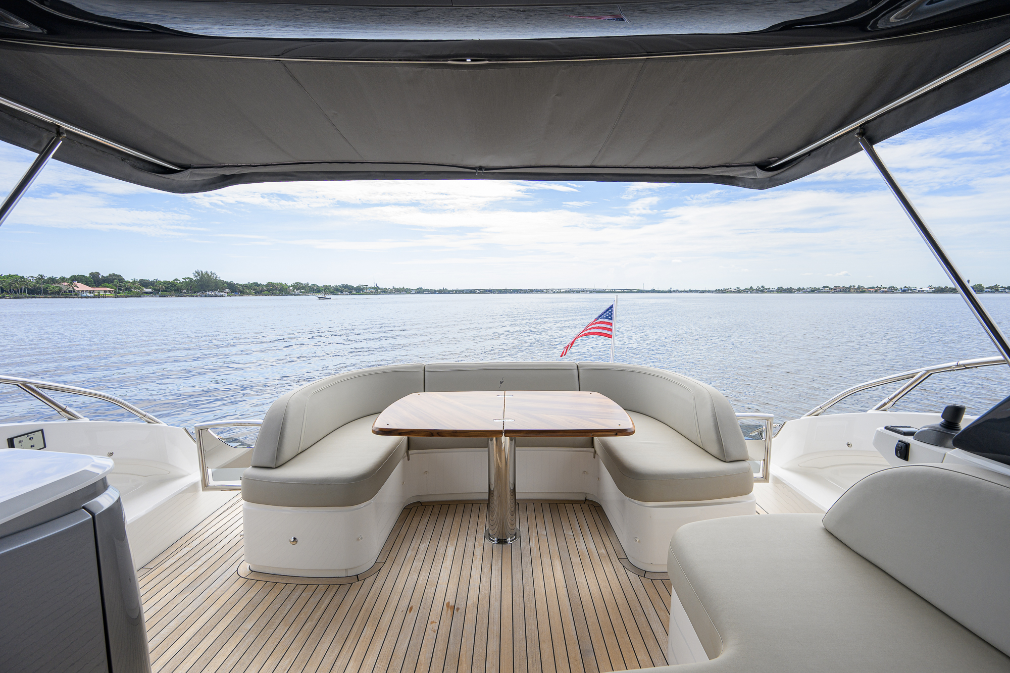 Crown yacht photo 47