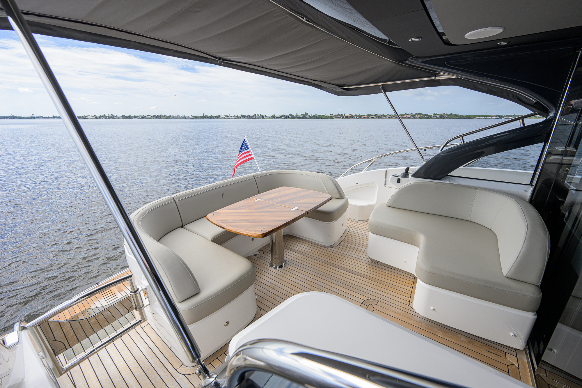 Crown yacht photo 48