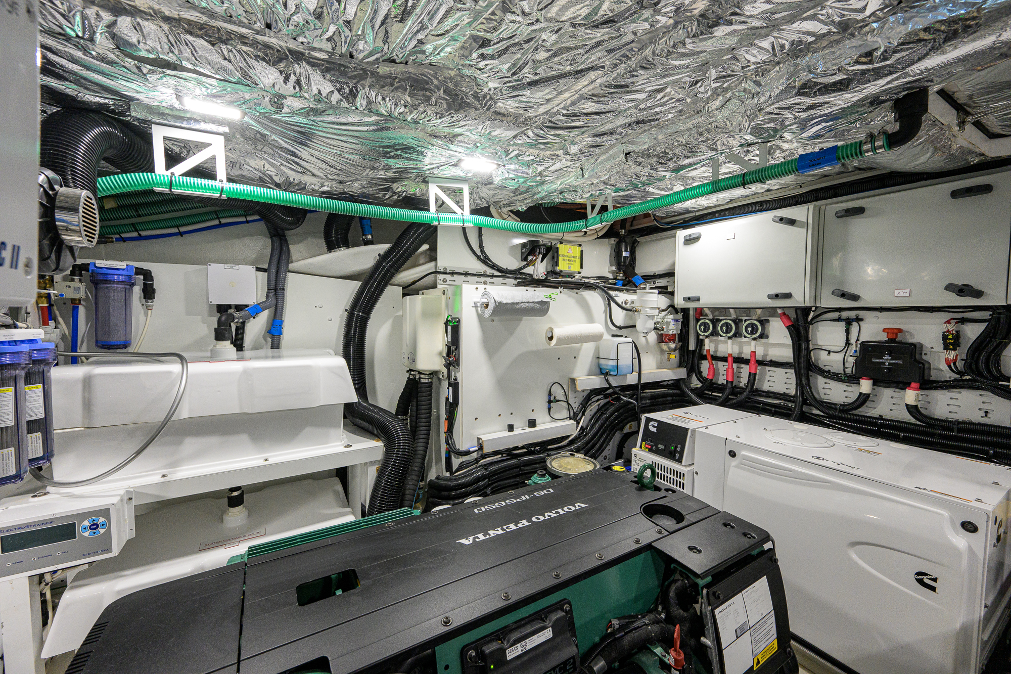 Crown yacht photo 67