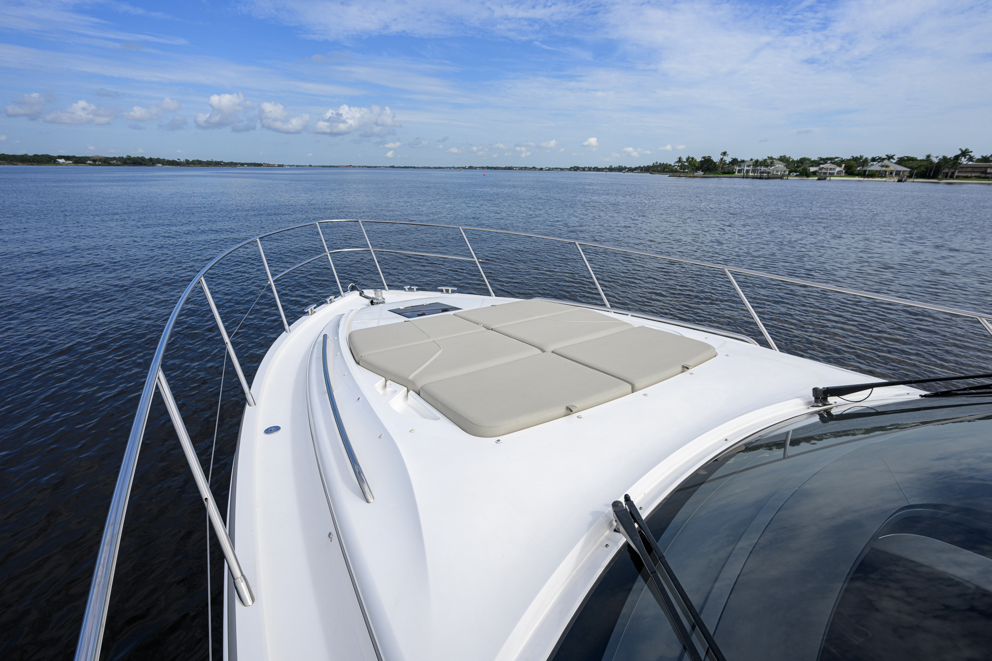 Crown yacht photo 33