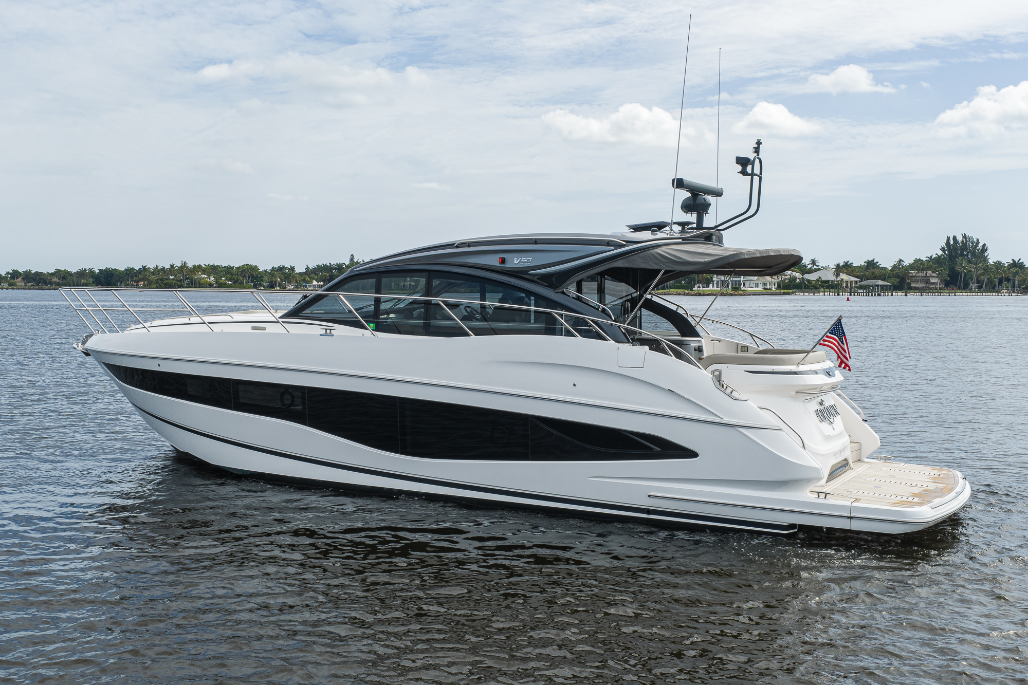 Crown yacht photo 9
