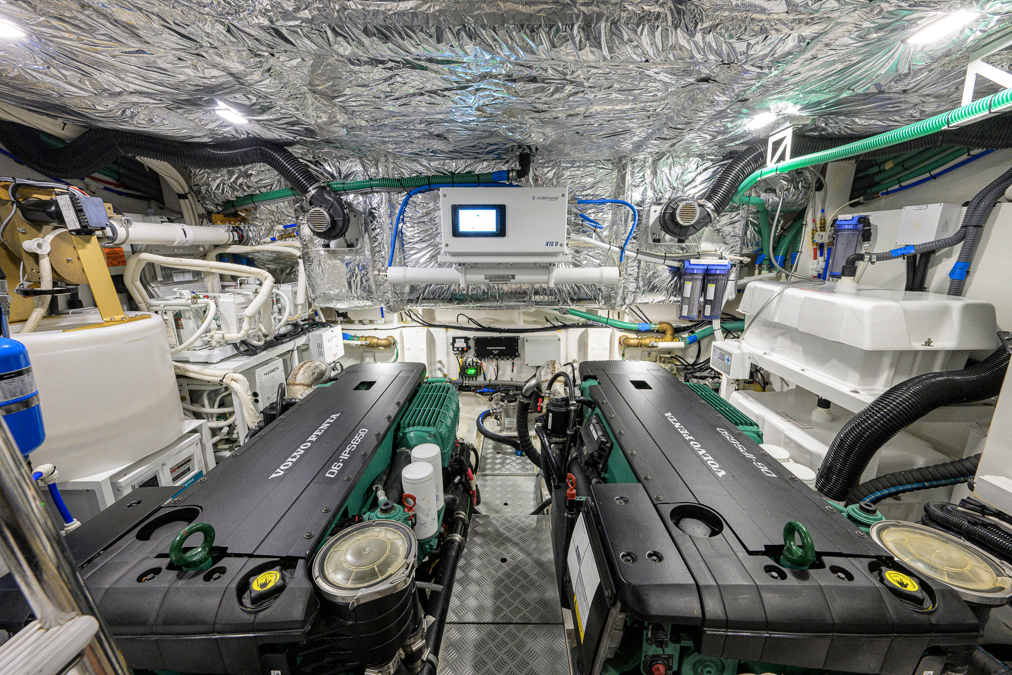 Crown yacht photo 60