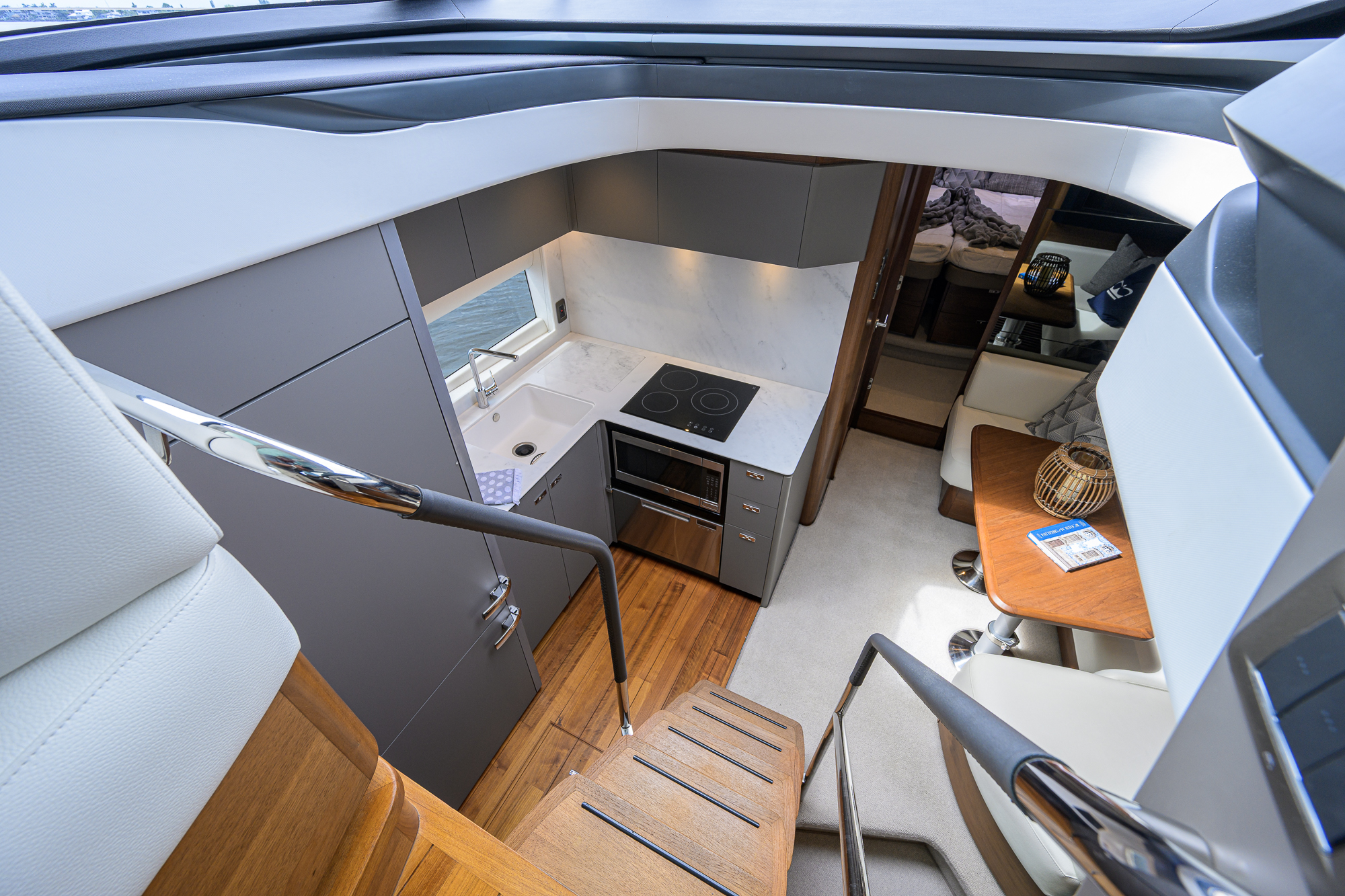 Crown yacht photo 89