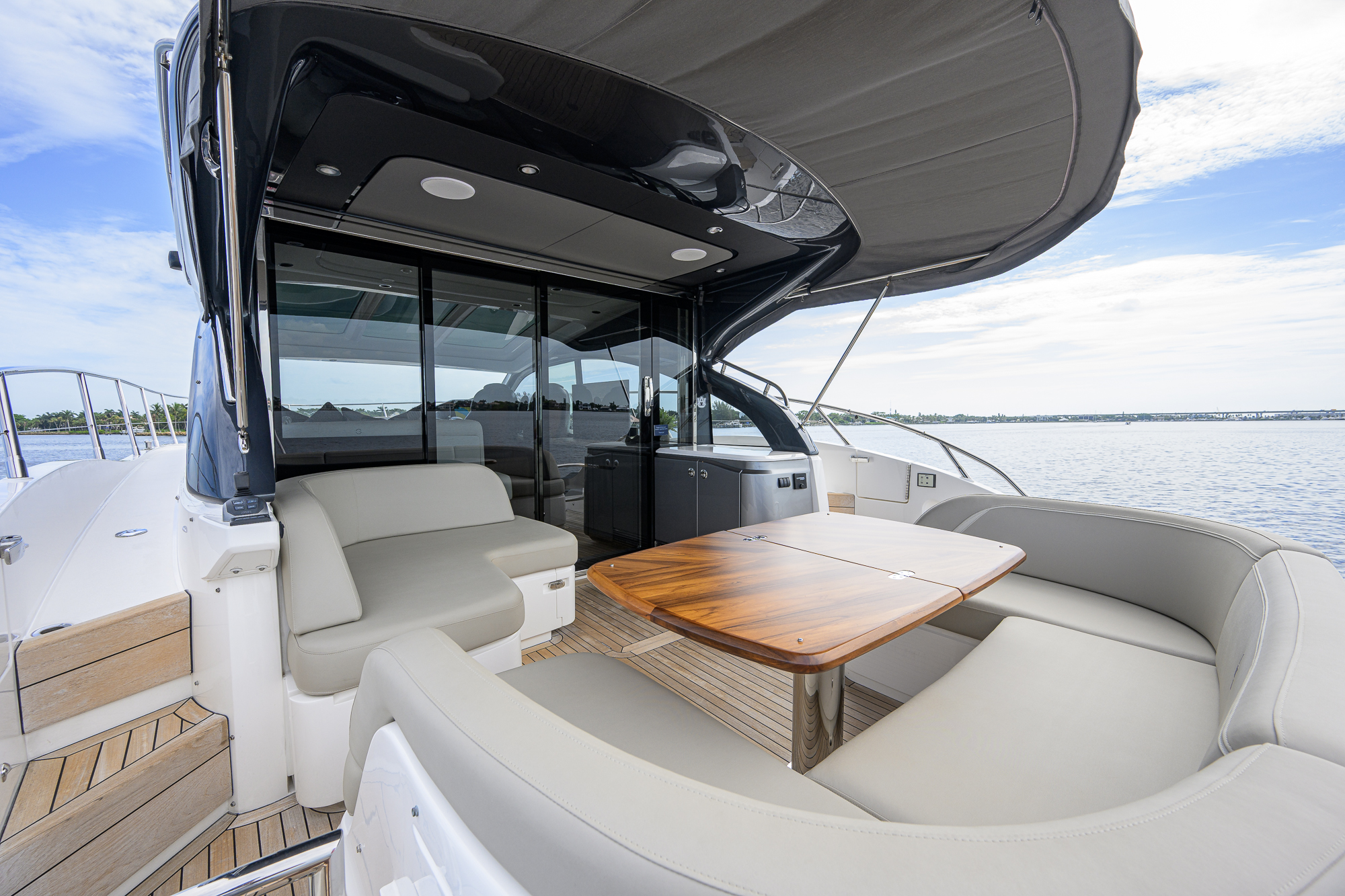 Crown yacht photo 56