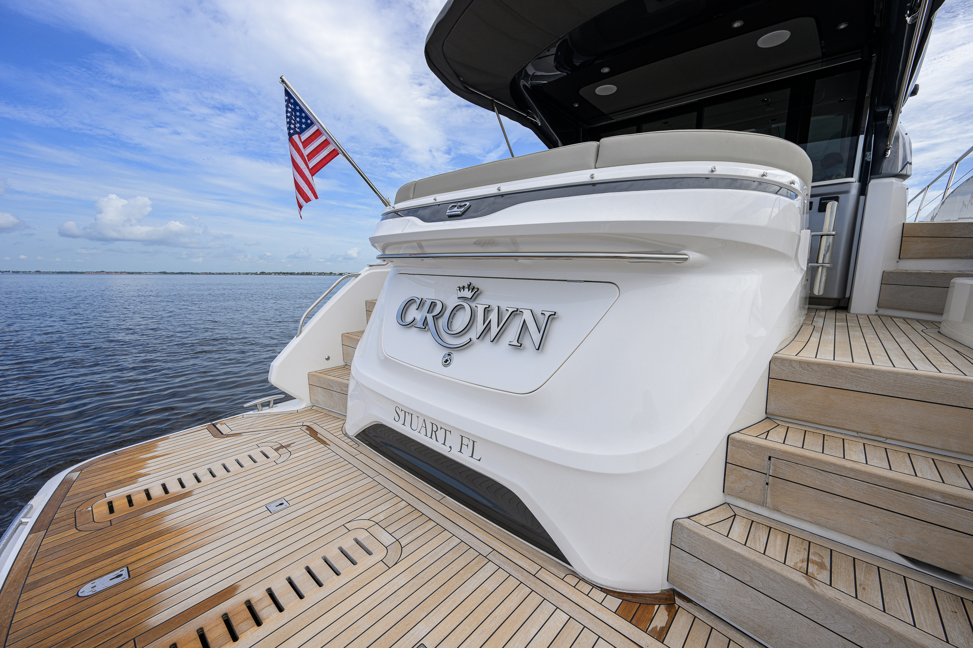 Crown yacht photo 43