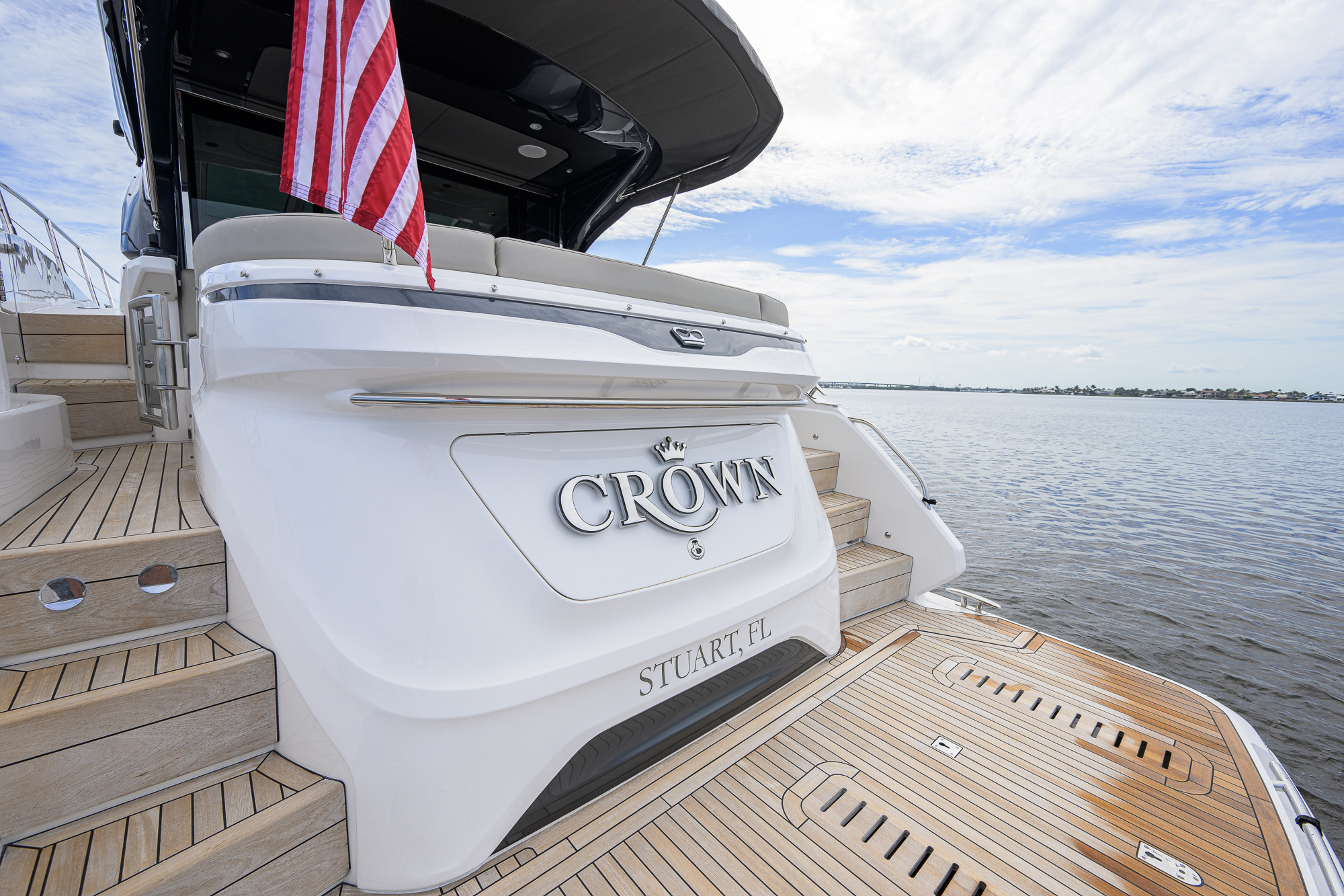 Crown yacht photo 44