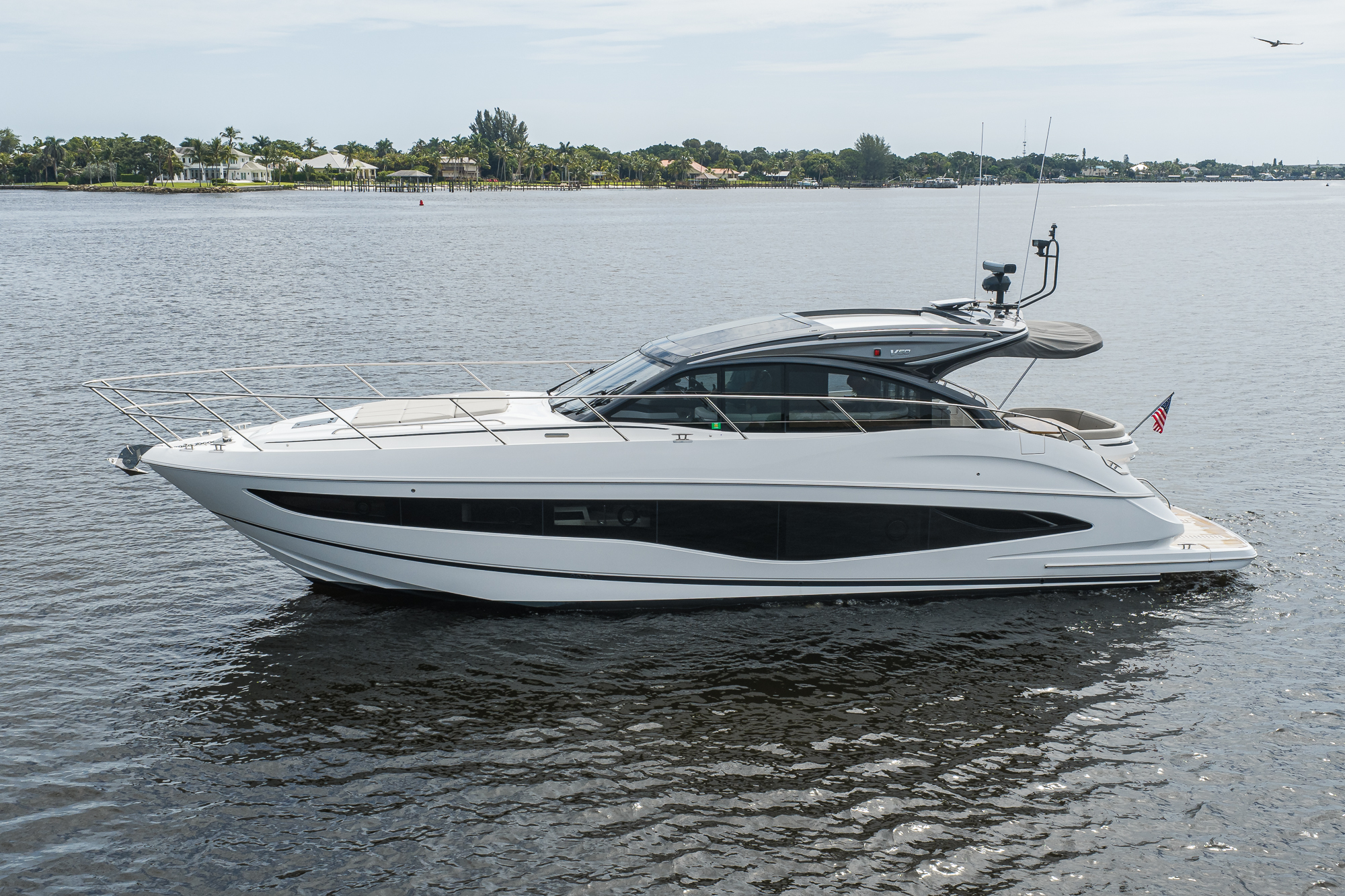 Crown yacht photo 19