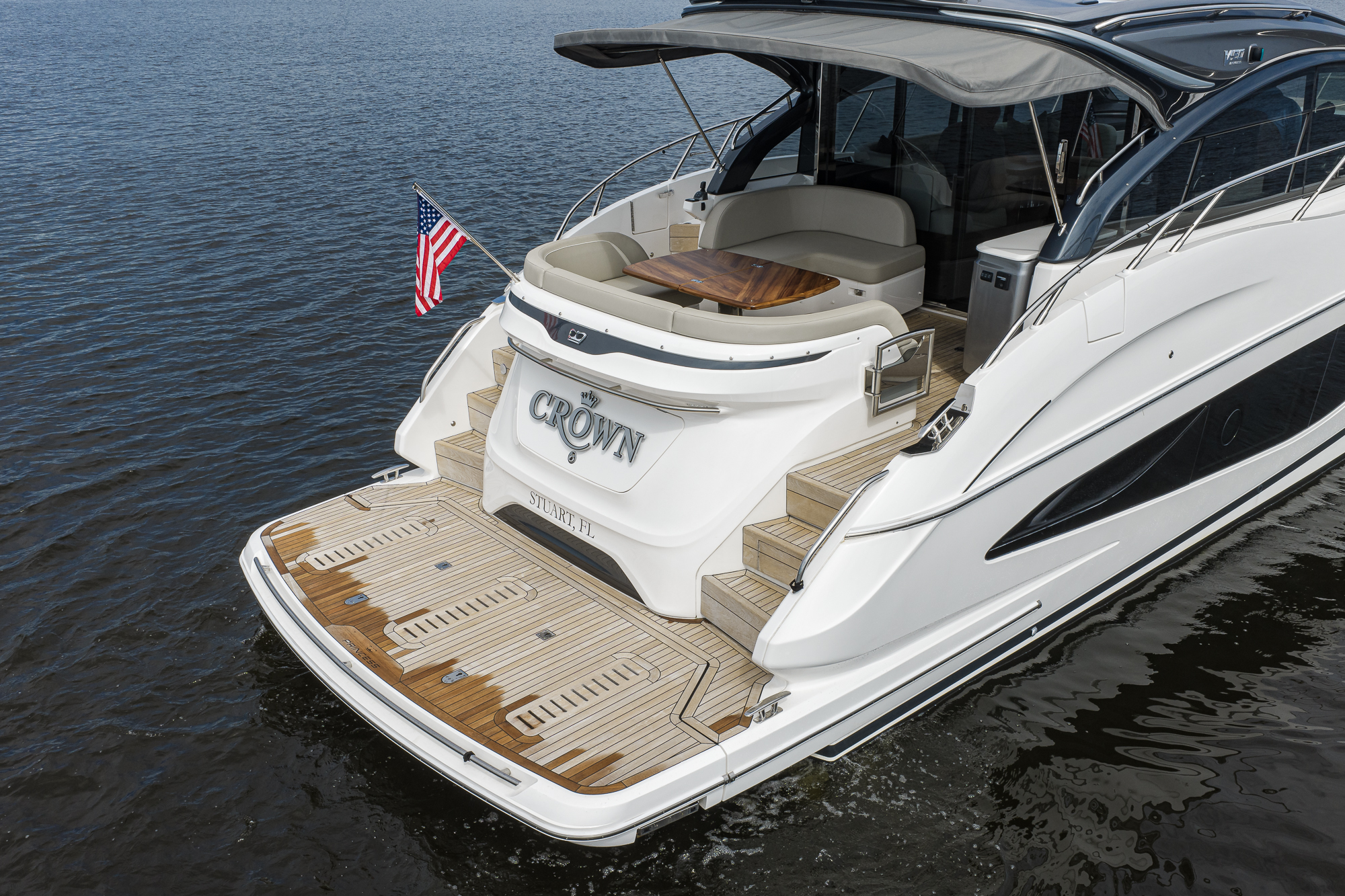 Crown yacht photo 31