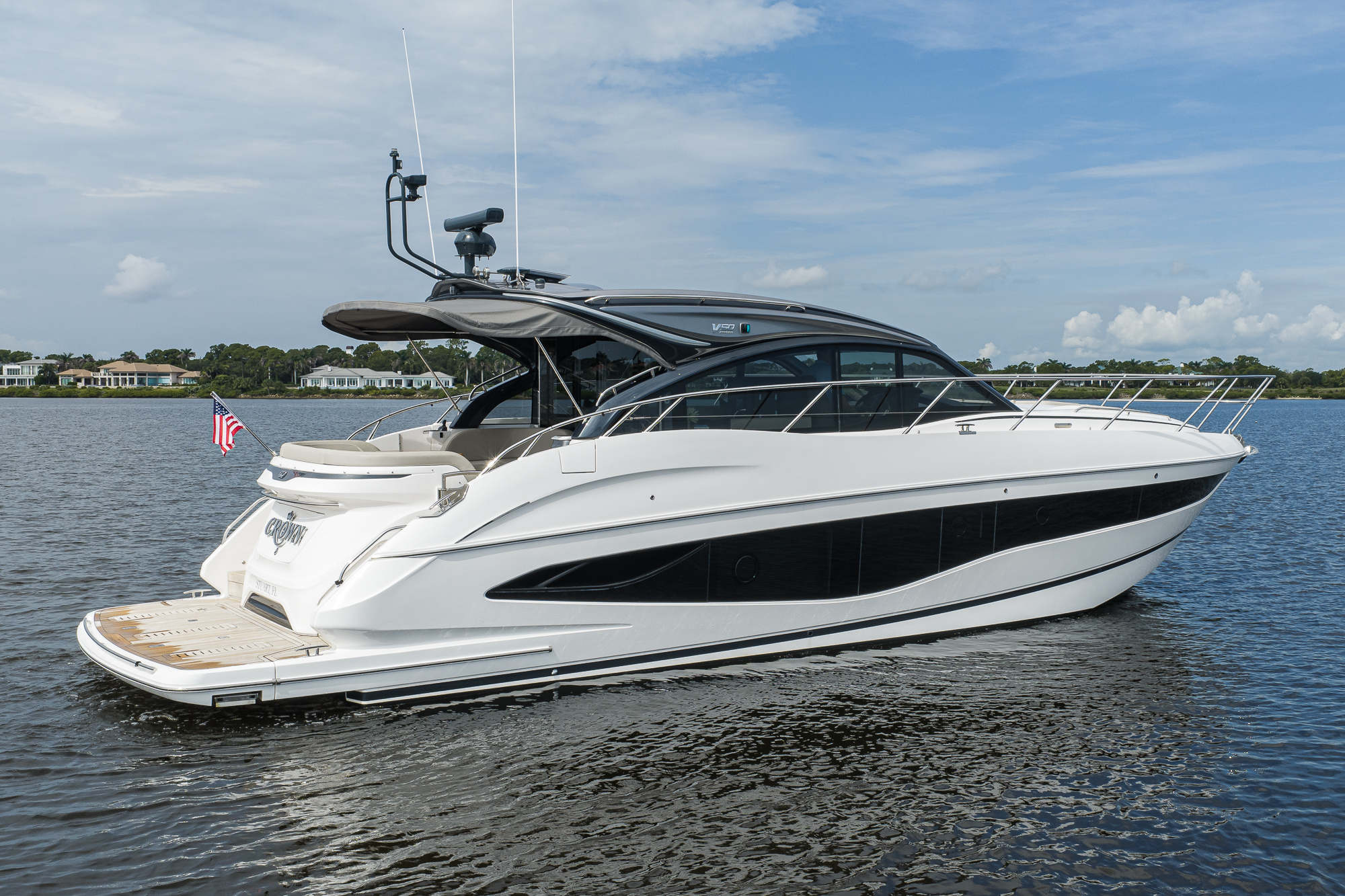 Crown yacht photo 13