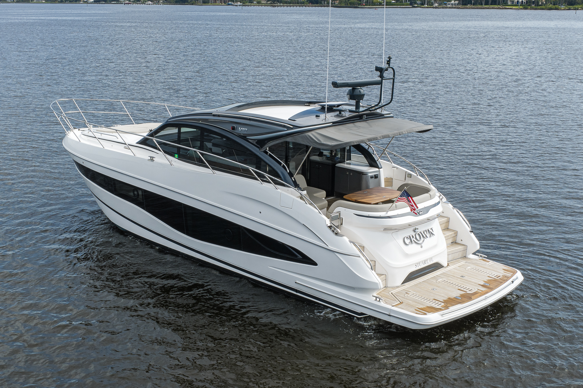 Crown yacht photo 21