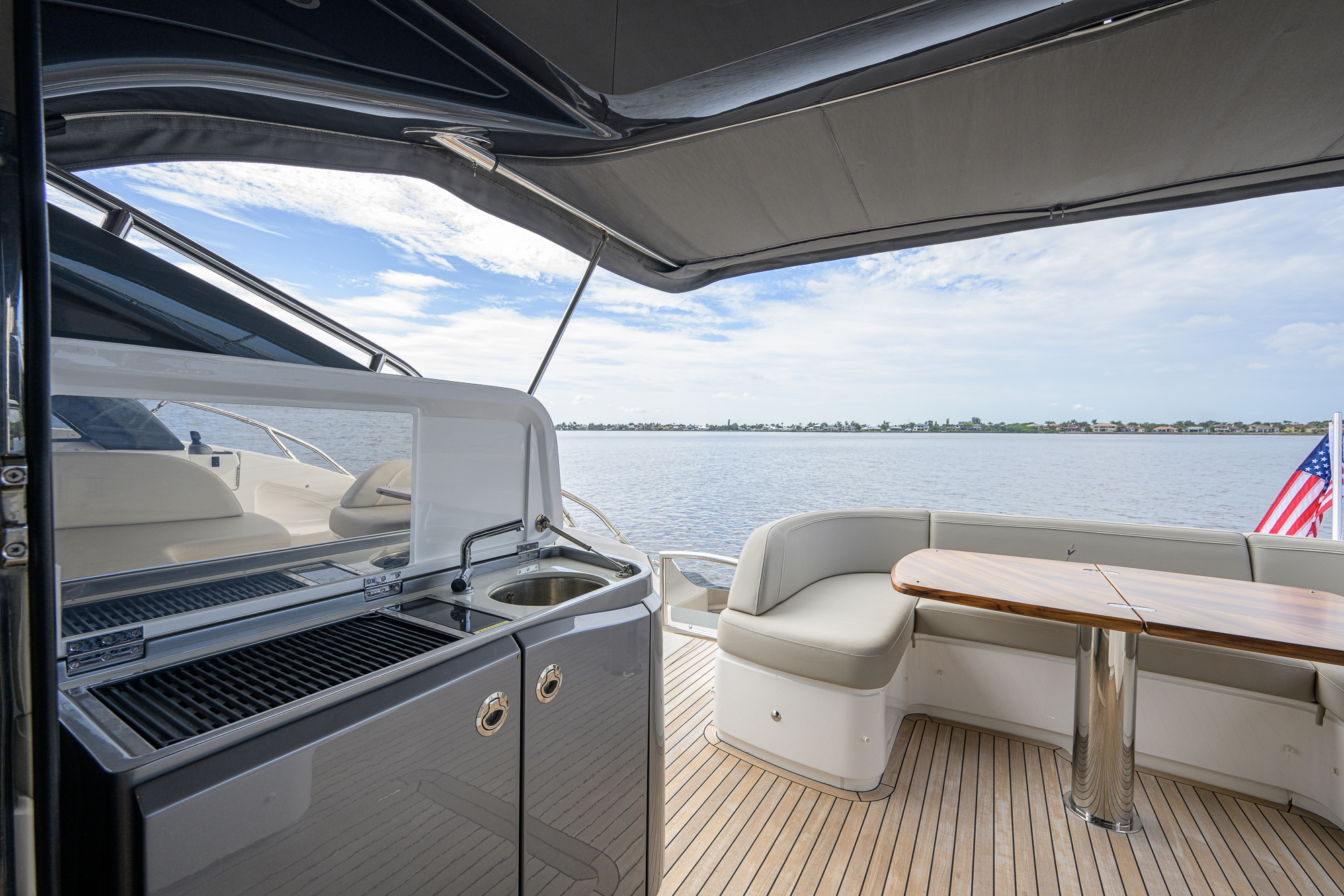 Crown yacht photo 54