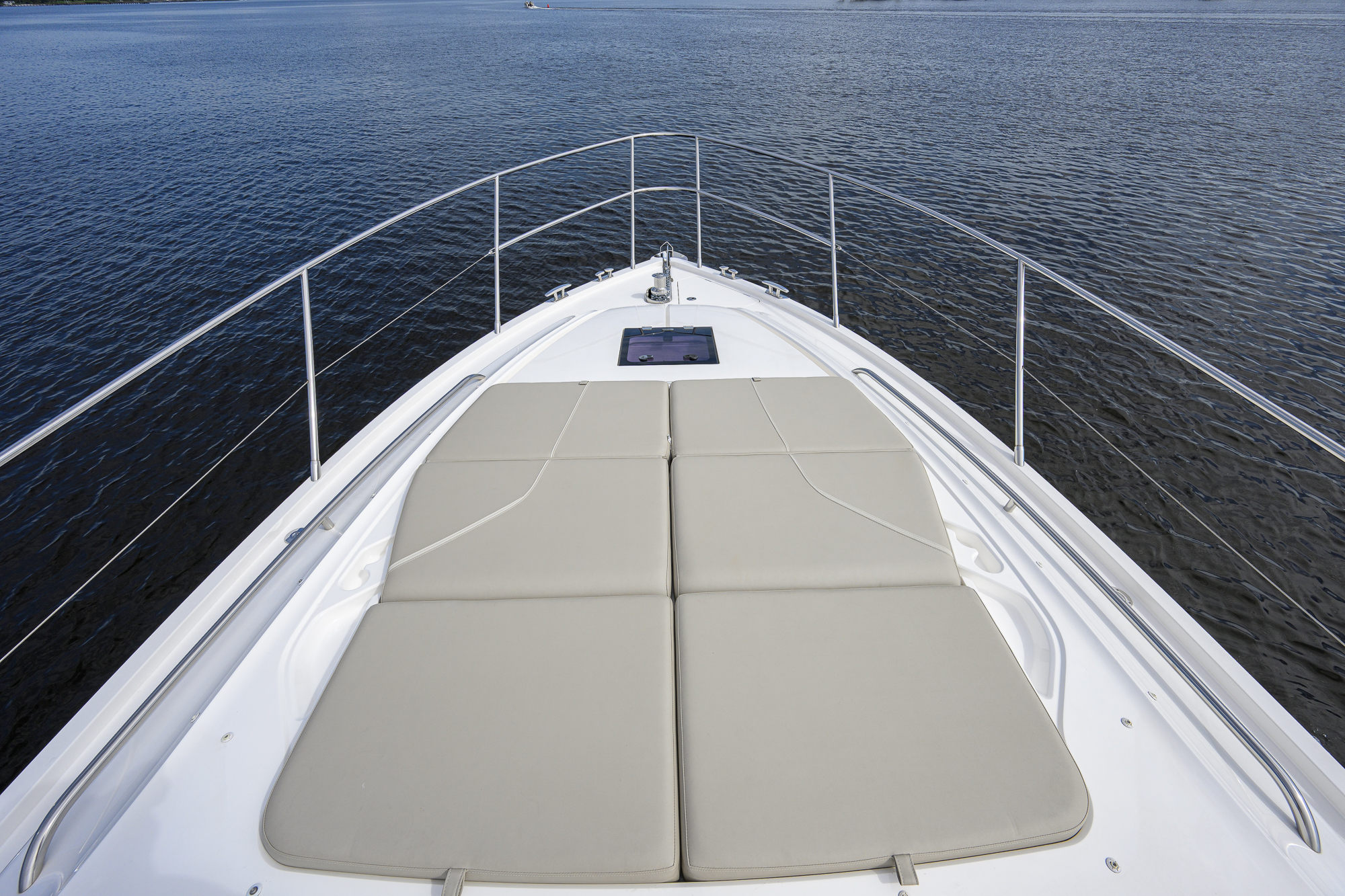 Crown yacht photo 34