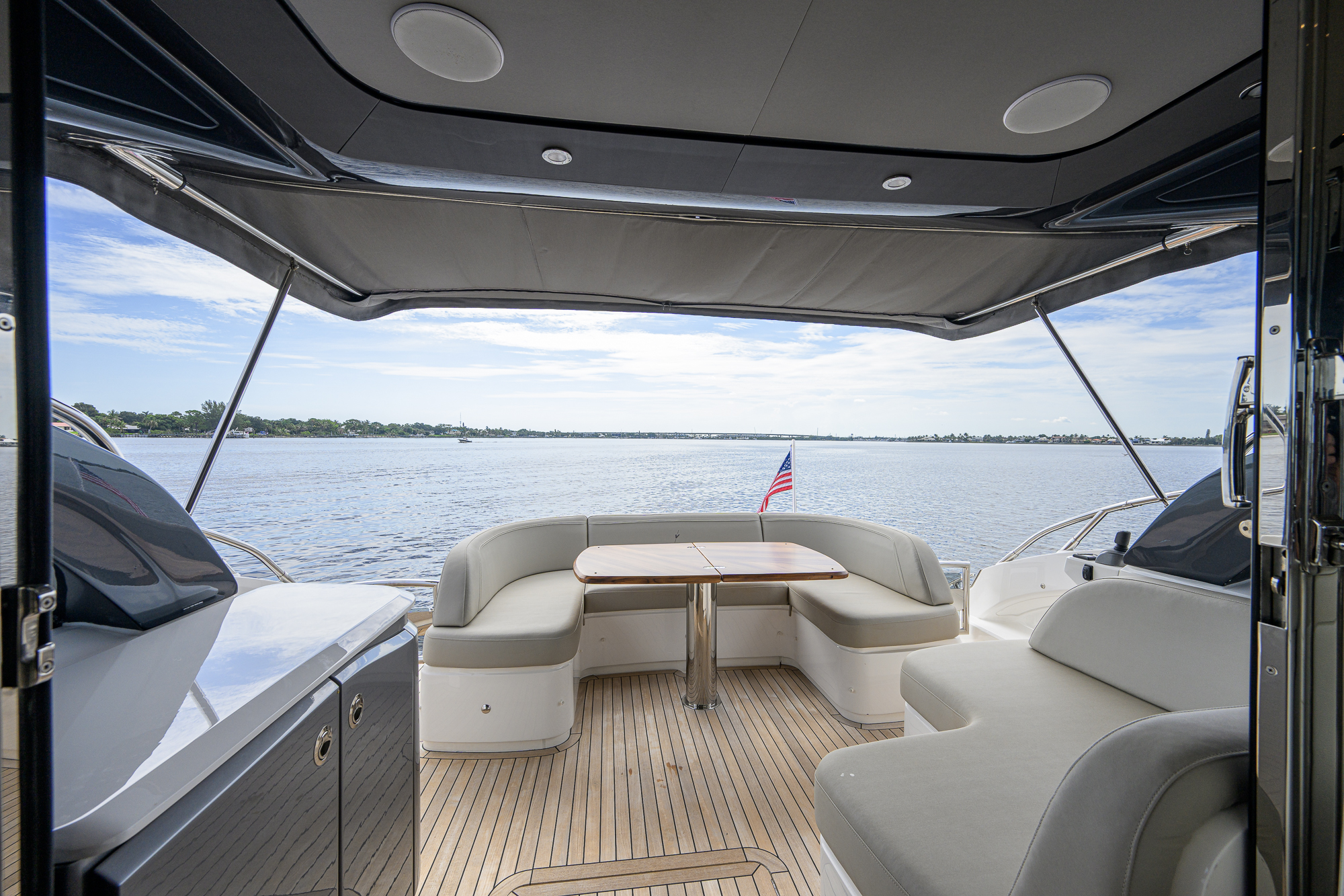 Crown yacht photo 46