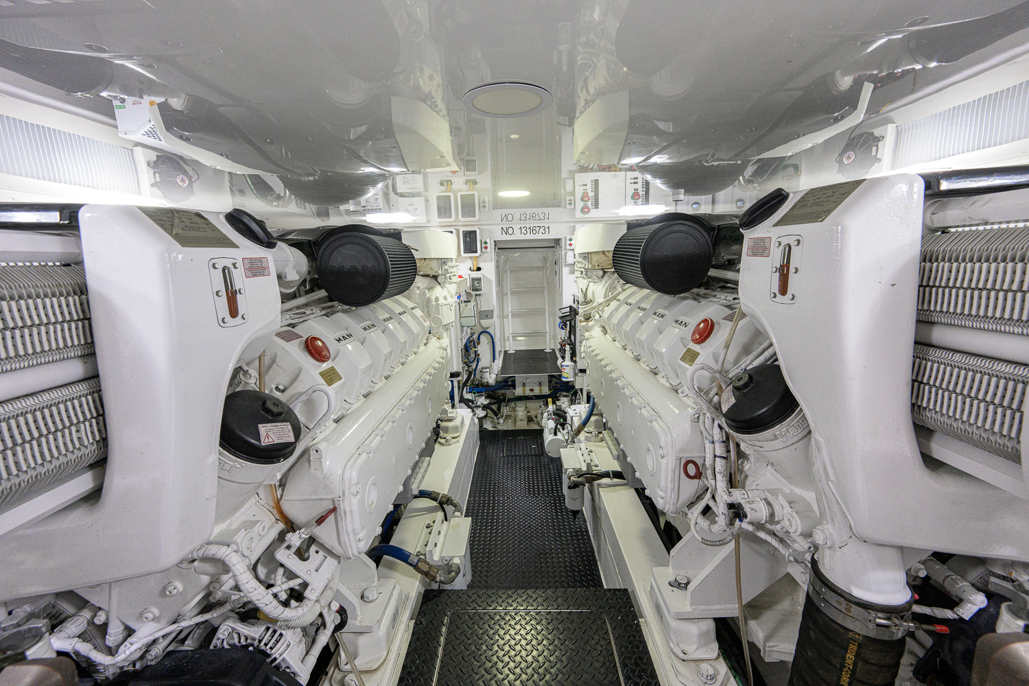 Following Seas yacht photo 59